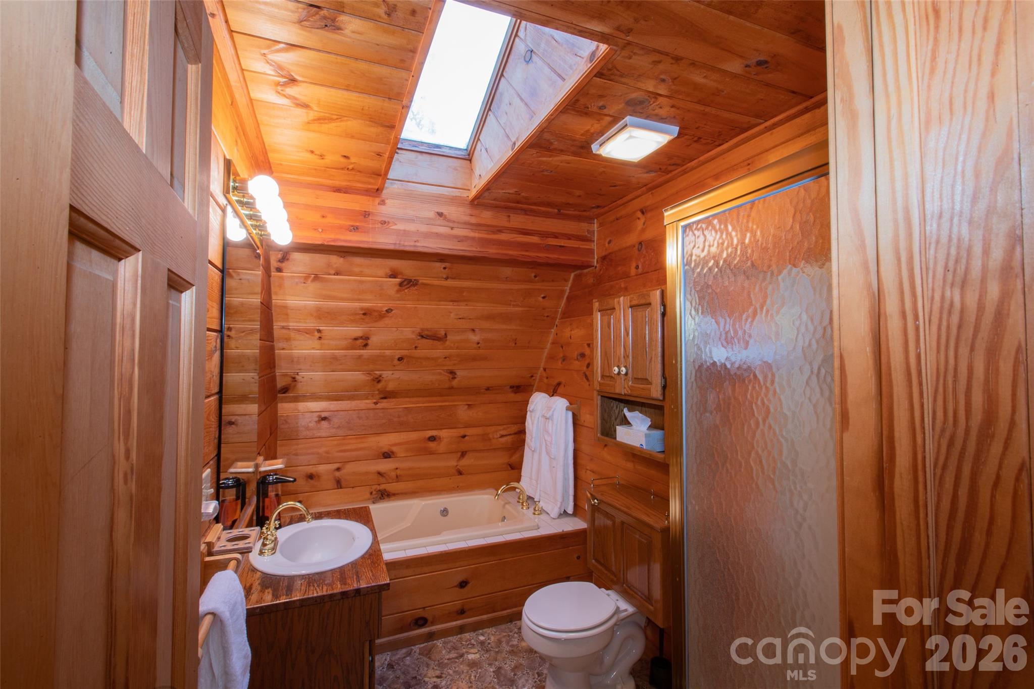 Primary Bedroom Bath - 2311 Old Mountain Road, Mars Hill