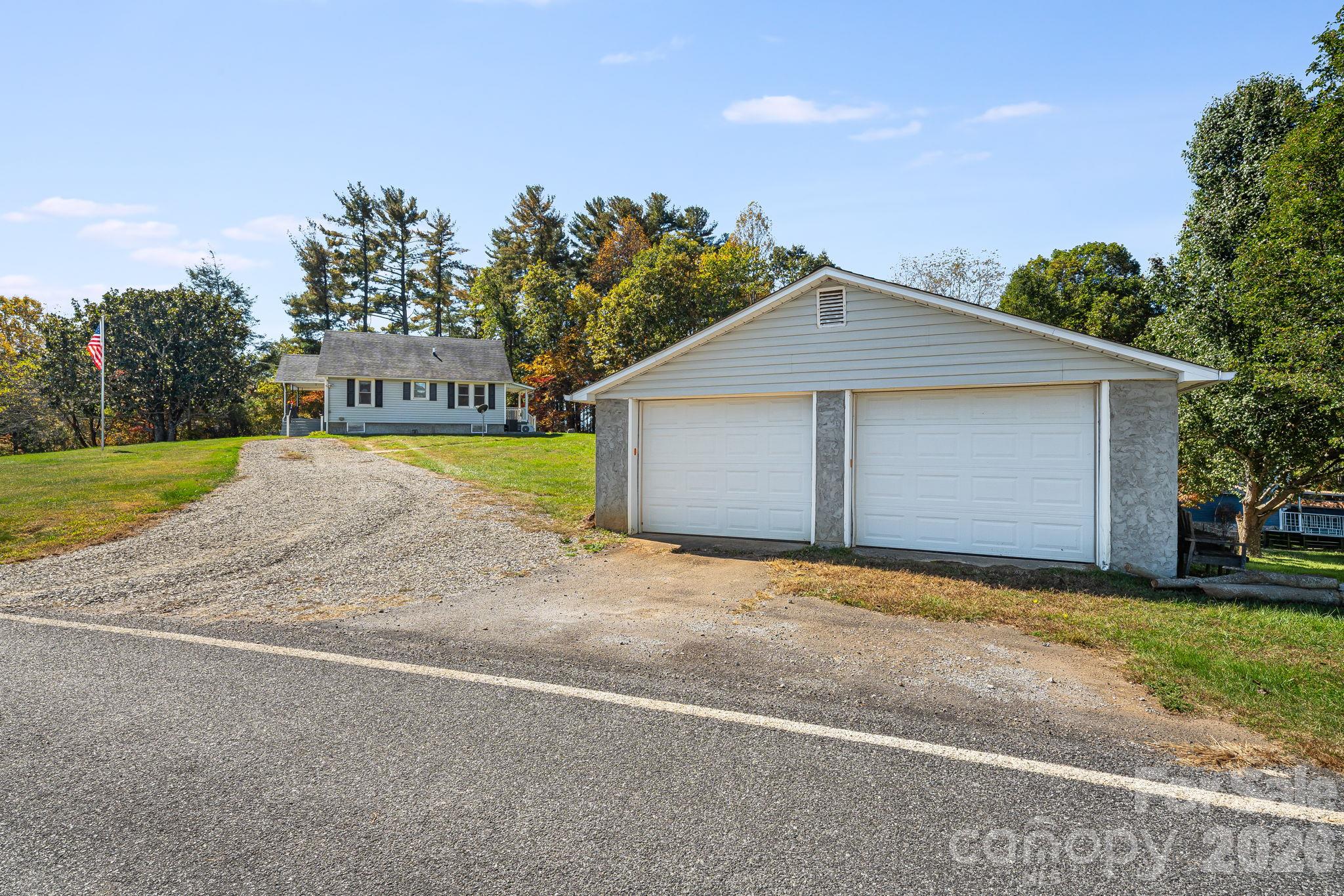 2 car garage - 39 Brown Cove Road, Clyde