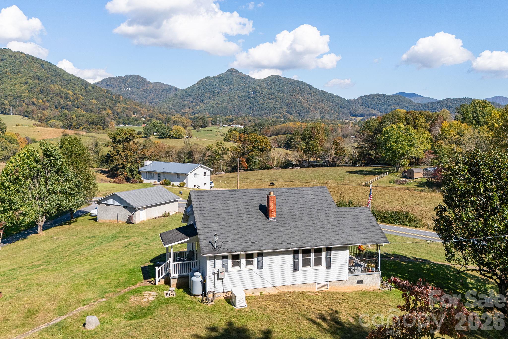 Mountain views - 39 Brown Cove Road, Clyde