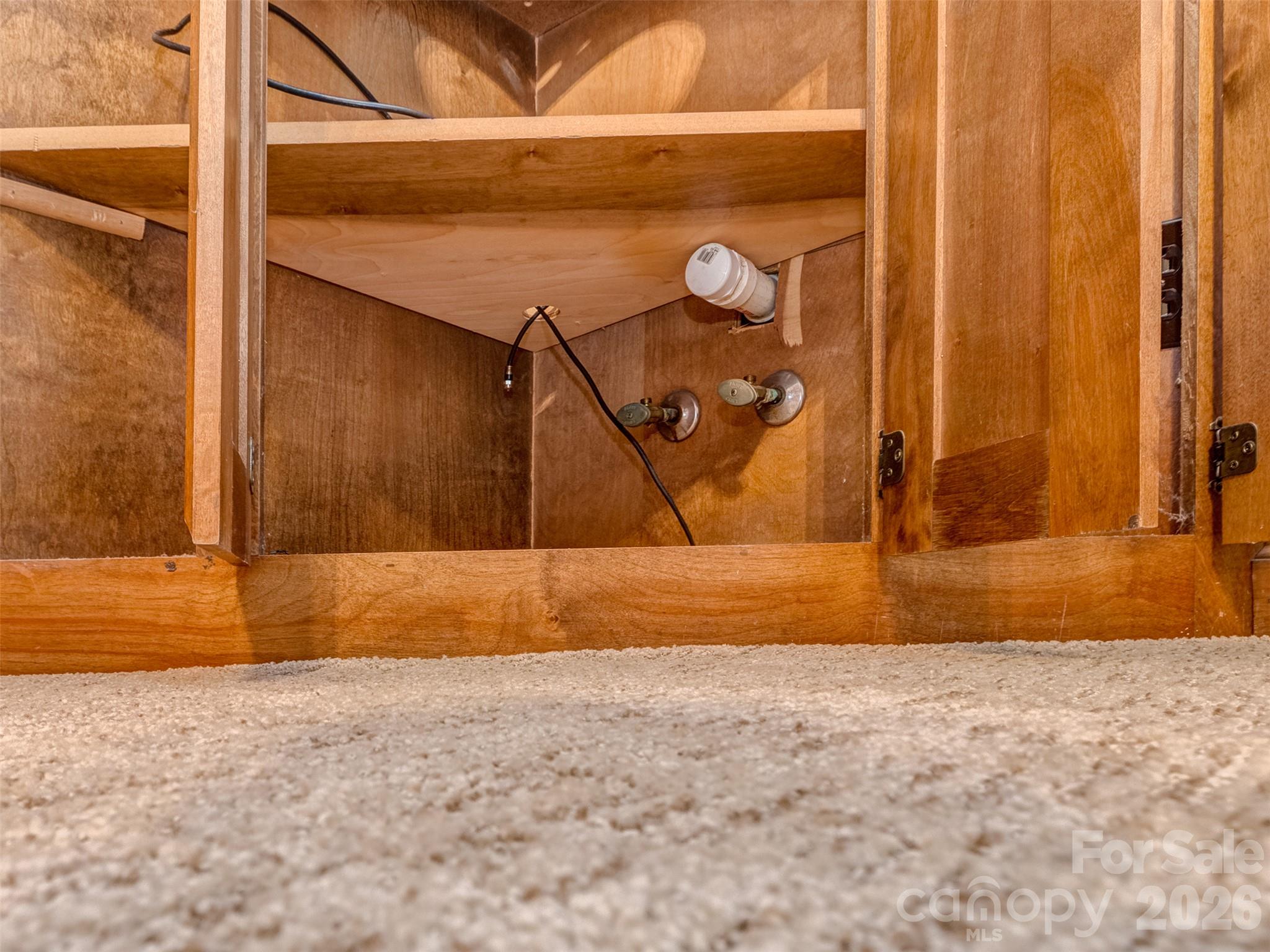 Corner Piece plumbed for Wet Bar - 7301 Lee Rea Road, Charlotte