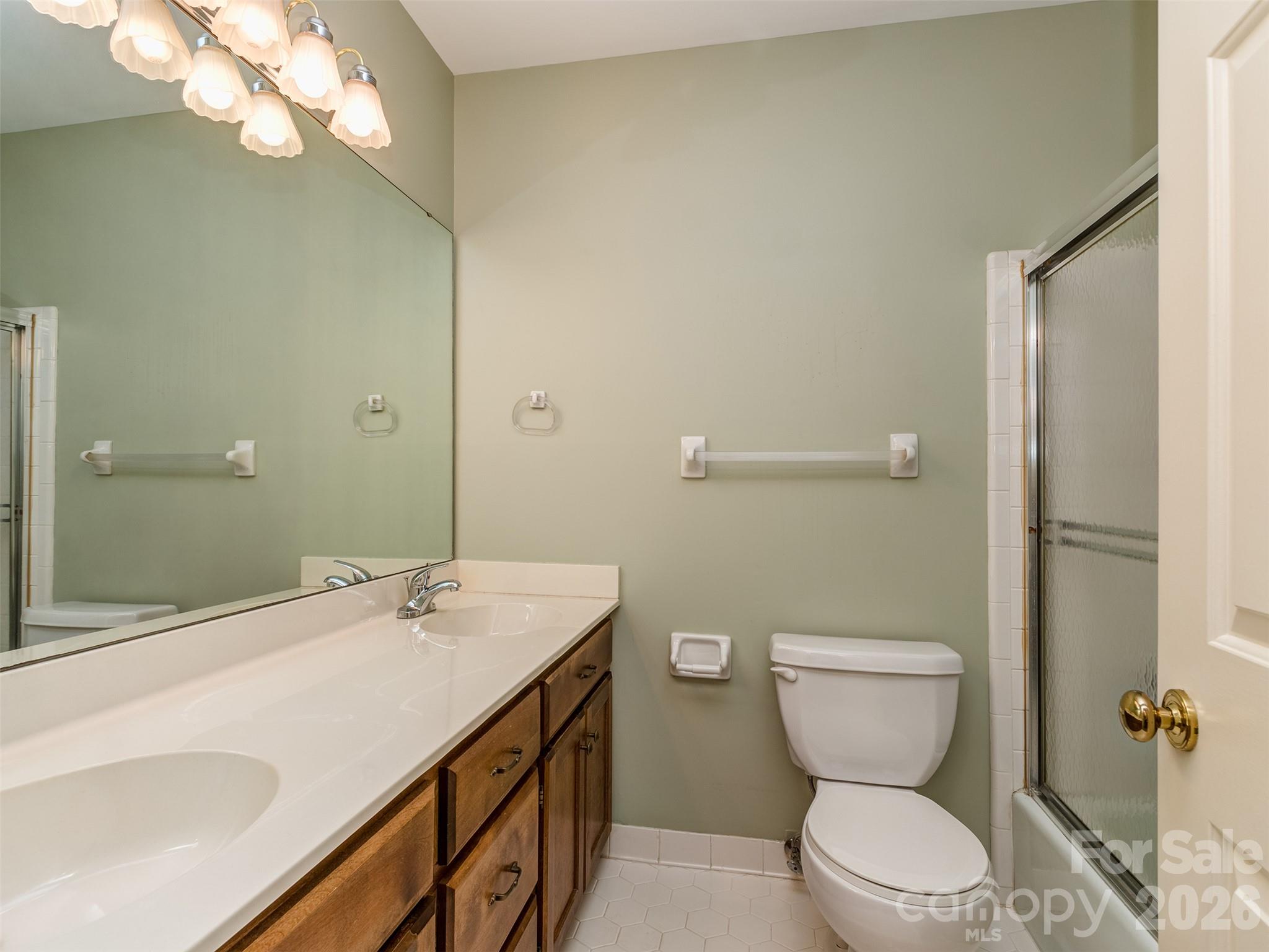 Hall Bath, Full - 7301 Lee Rea Road, Charlotte
