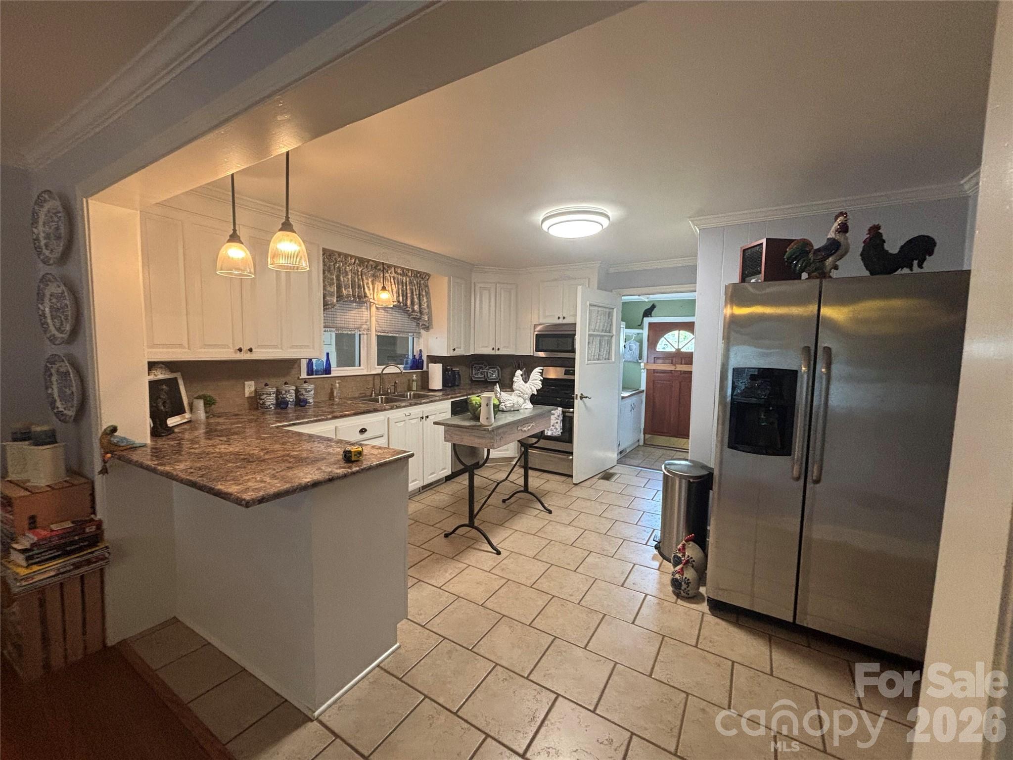 Kitchen - 1030 Dick Elam Road, Kings Mountain