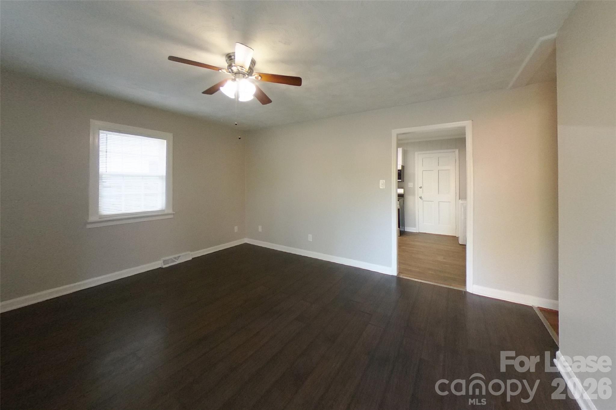 Single Family Residence at 4300 Oak Forest Drive, Charlotte, photo 2 of 15