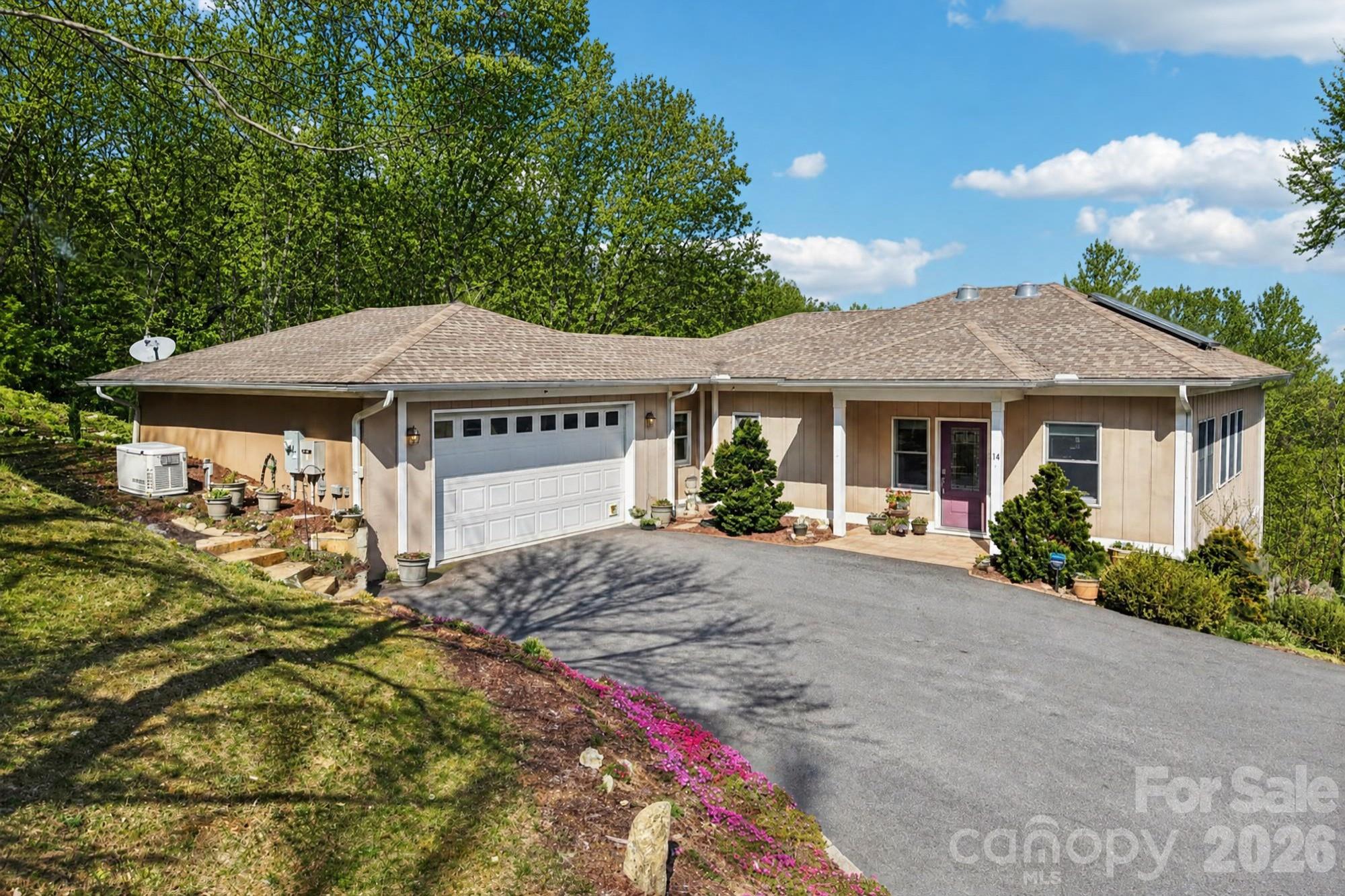 Single Family Residence at 14 Chandra Lane, Clyde, photo 6 of 47