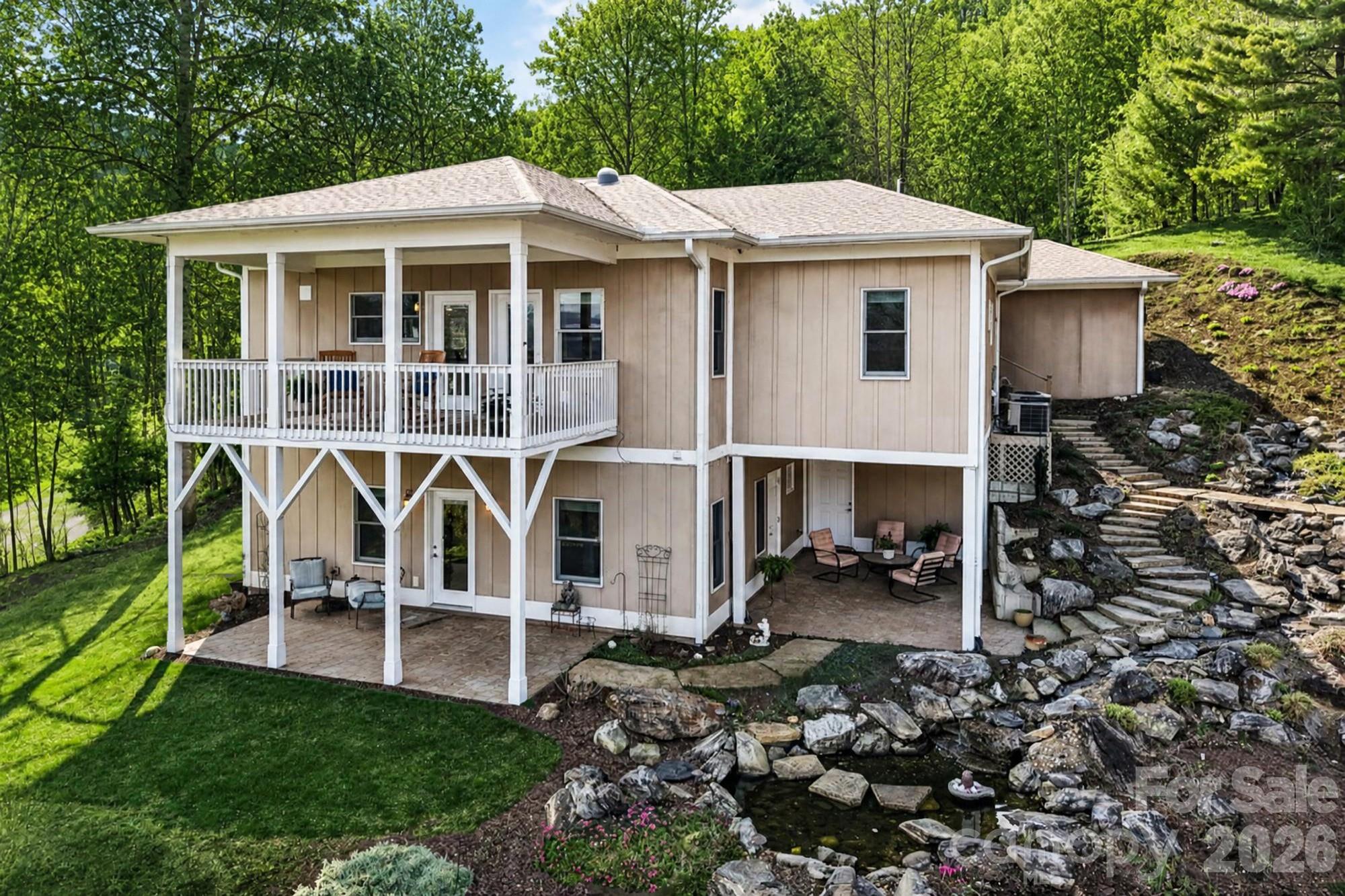 Single Family Residence at 14 Chandra Lane, Clyde, photo 8 of 47