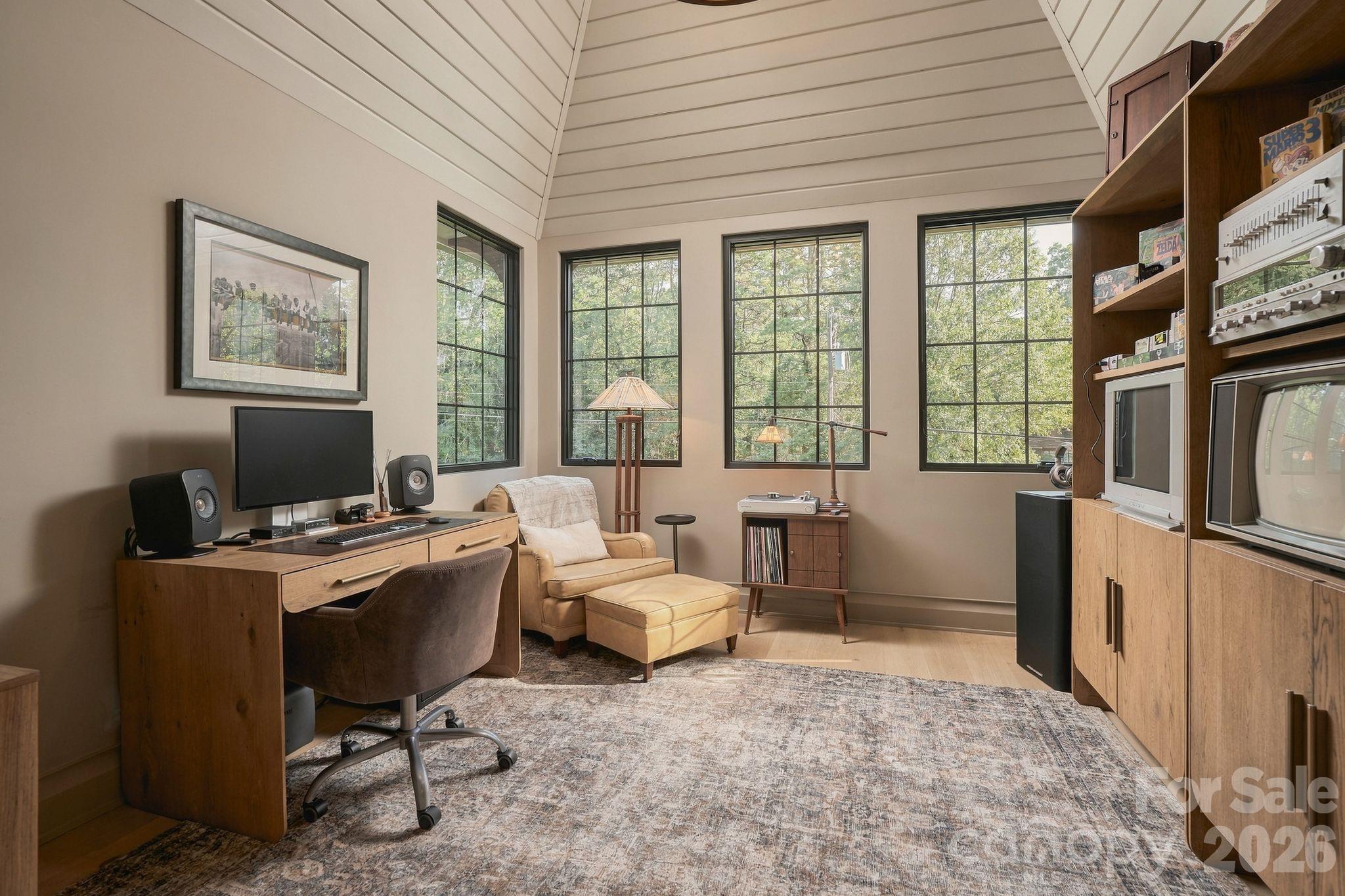 Single Family Residence at 900 Jefferson Drive, Charlotte, photo 31 of 48