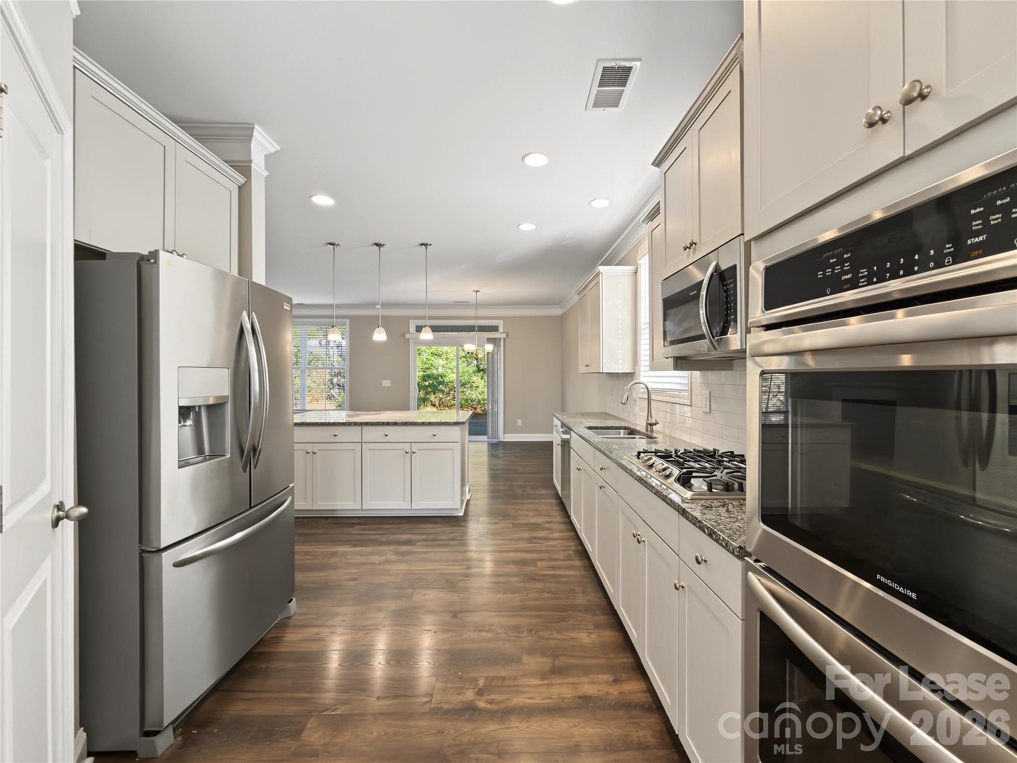 Single Family Residence at 4040 Shadowbrook Road, Waxhaw, photo 7 of 42