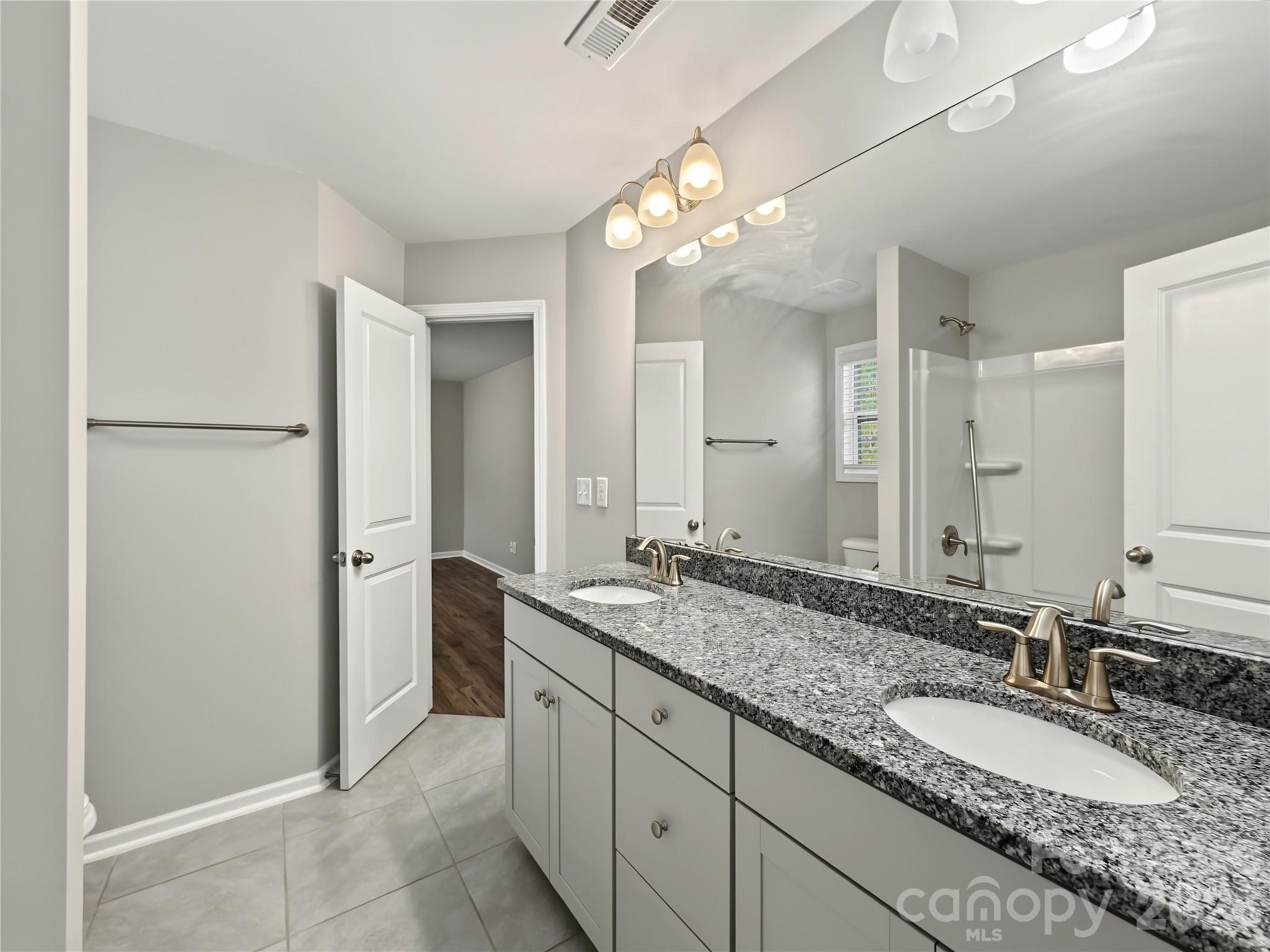 Single Family Residence at 4040 Shadowbrook Road, Waxhaw, photo 26 of 42