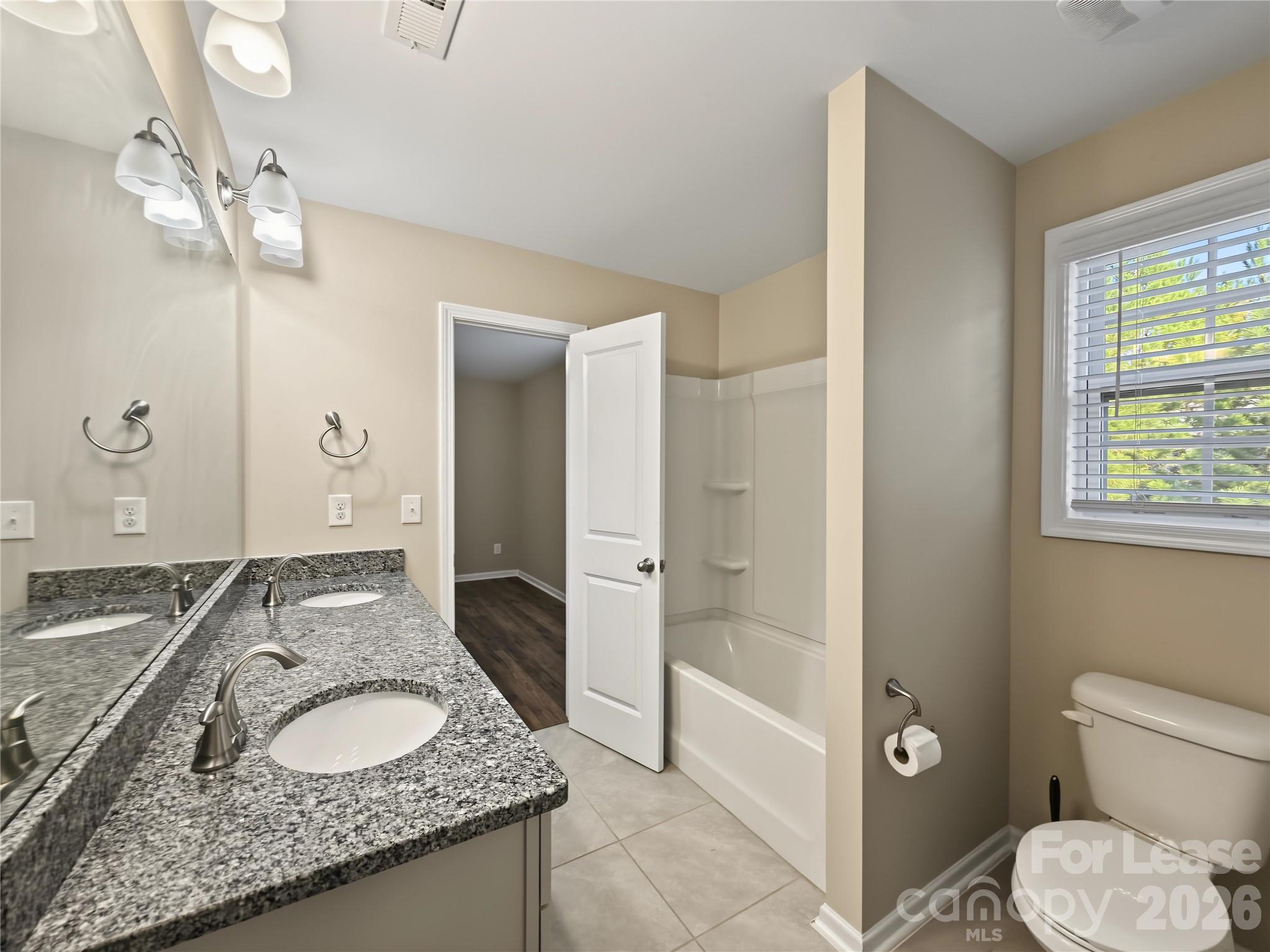 Single Family Residence at 4040 Shadowbrook Road, Waxhaw, photo 27 of 42