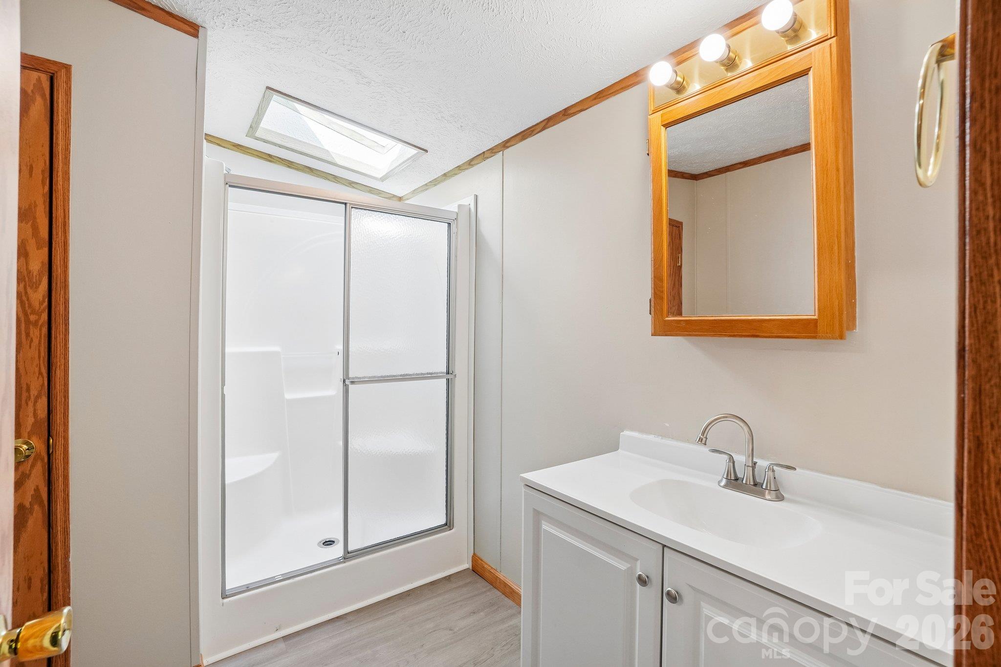This room connects to an en suite bath. - 202 Banyan Road, Candler