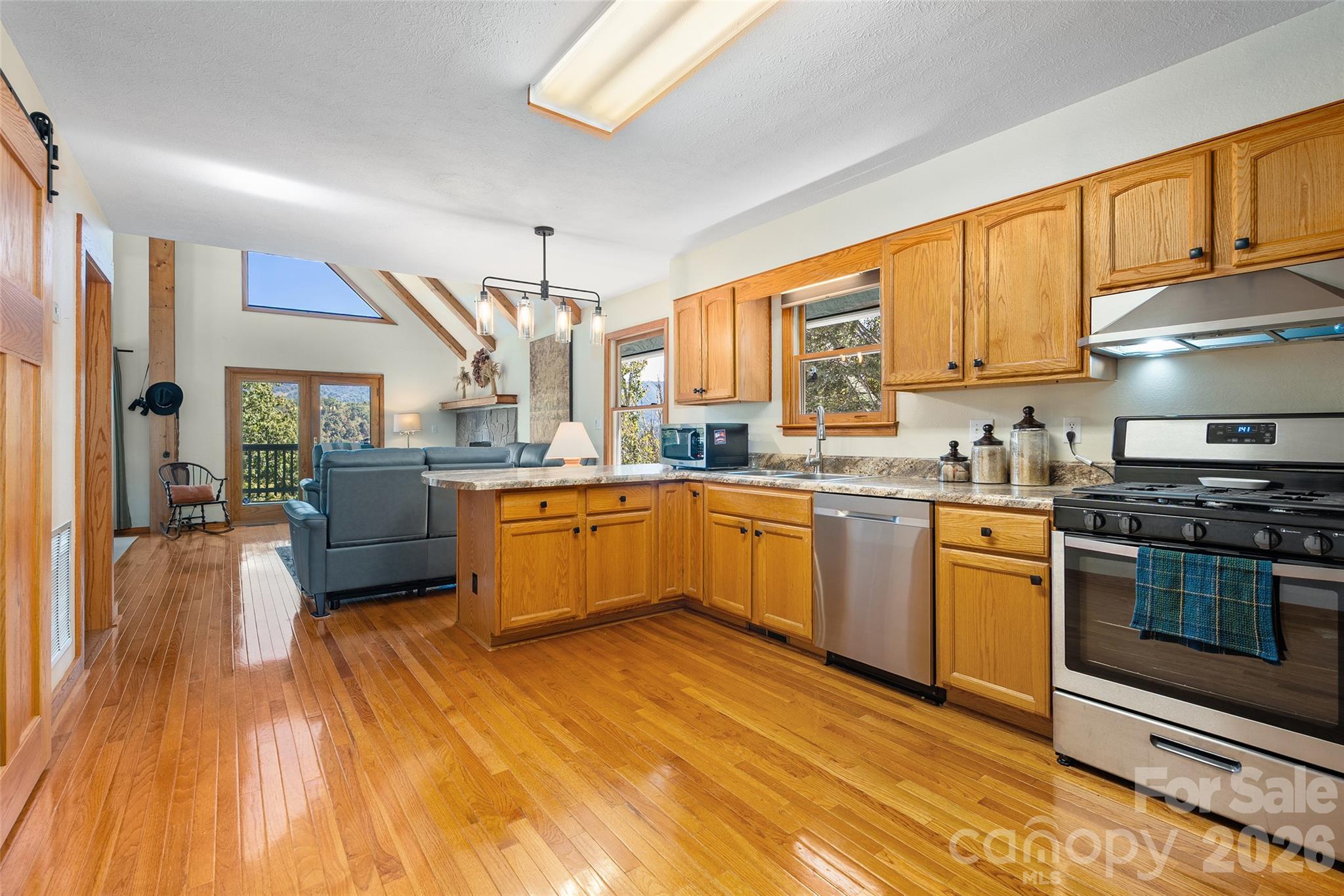 Single Family Residence at 471 McNary Drive, Clyde, photo 9 of 39