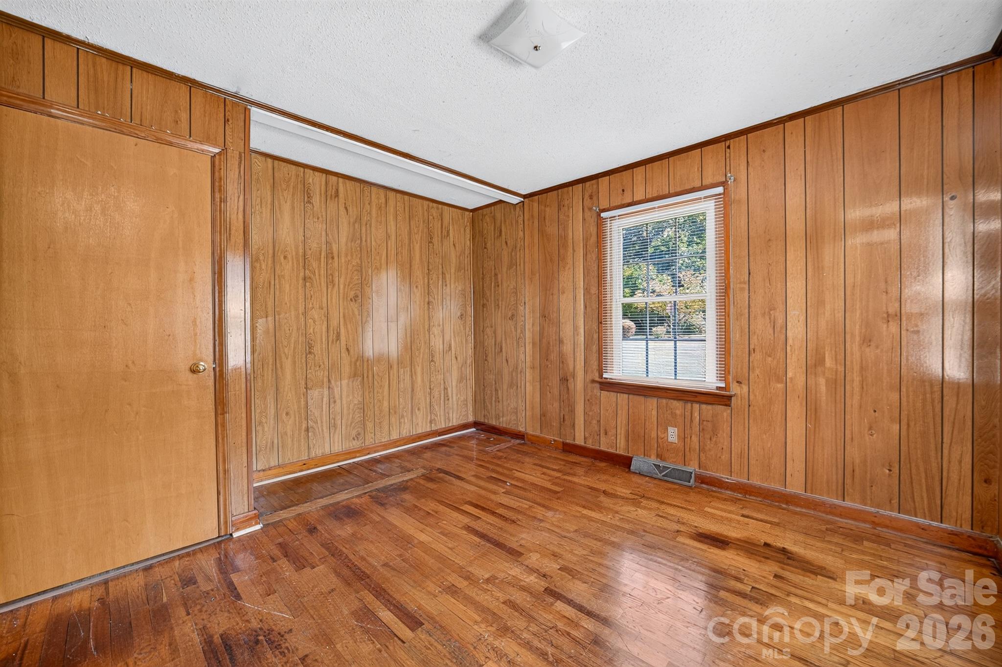 Single Family Residence at 1341 Bradford Heights Drive, Gastonia, photo 13 of 22