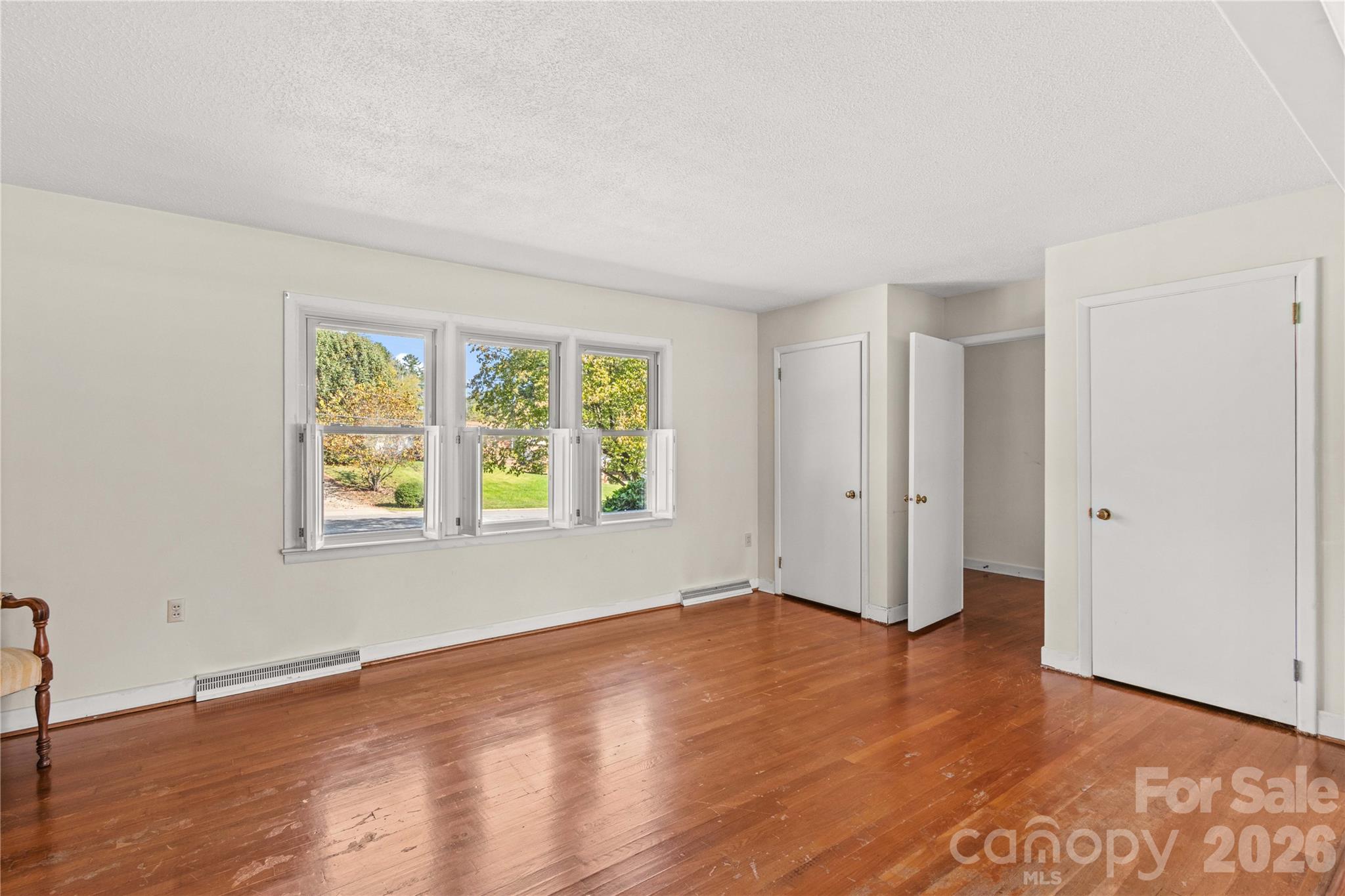 Single Family Residence at 522 Carolina Avenue N, Statesville, photo 16 of 48
