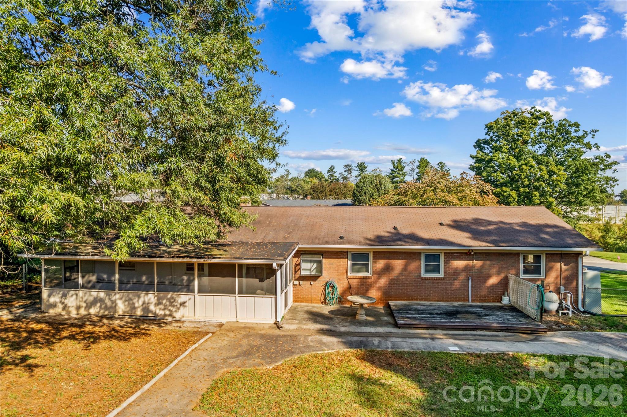 Single Family Residence at 522 Carolina Avenue N, Statesville, photo 37 of 48