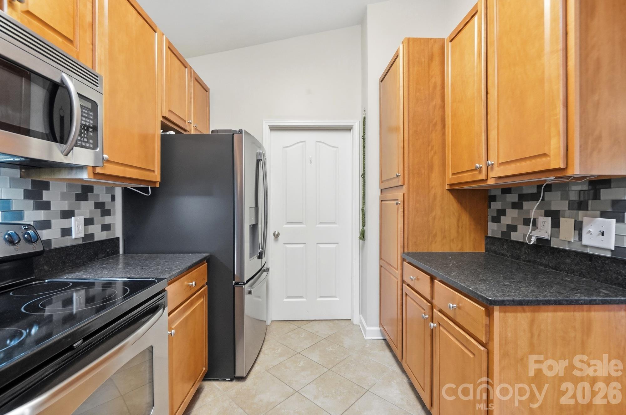 Condominium at 16752 Amberside Road, Cornelius, photo 10 of 40