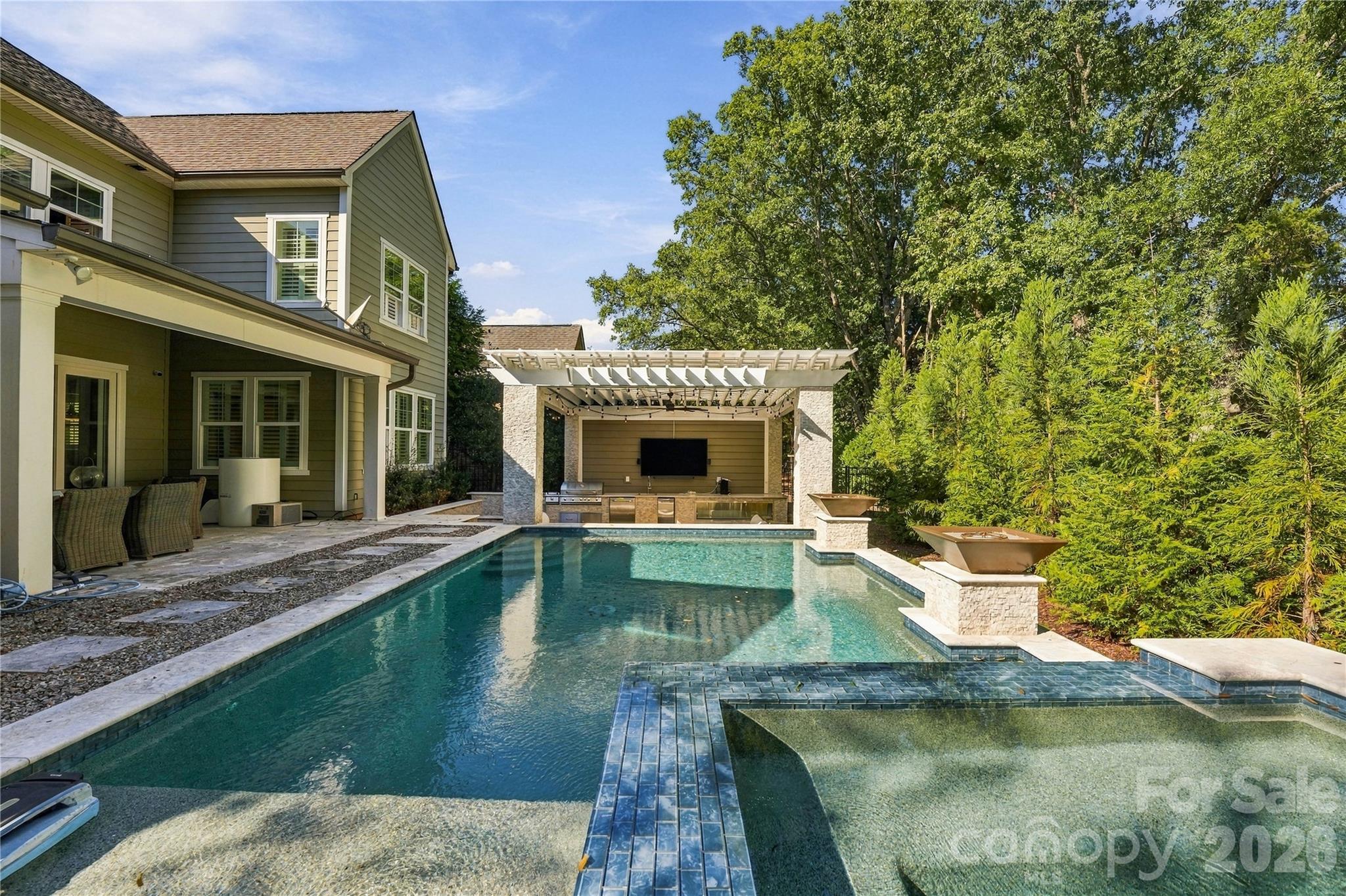 Single Family Residence at 8916 Blakeney Drive, Charlotte, photo 6 of 49