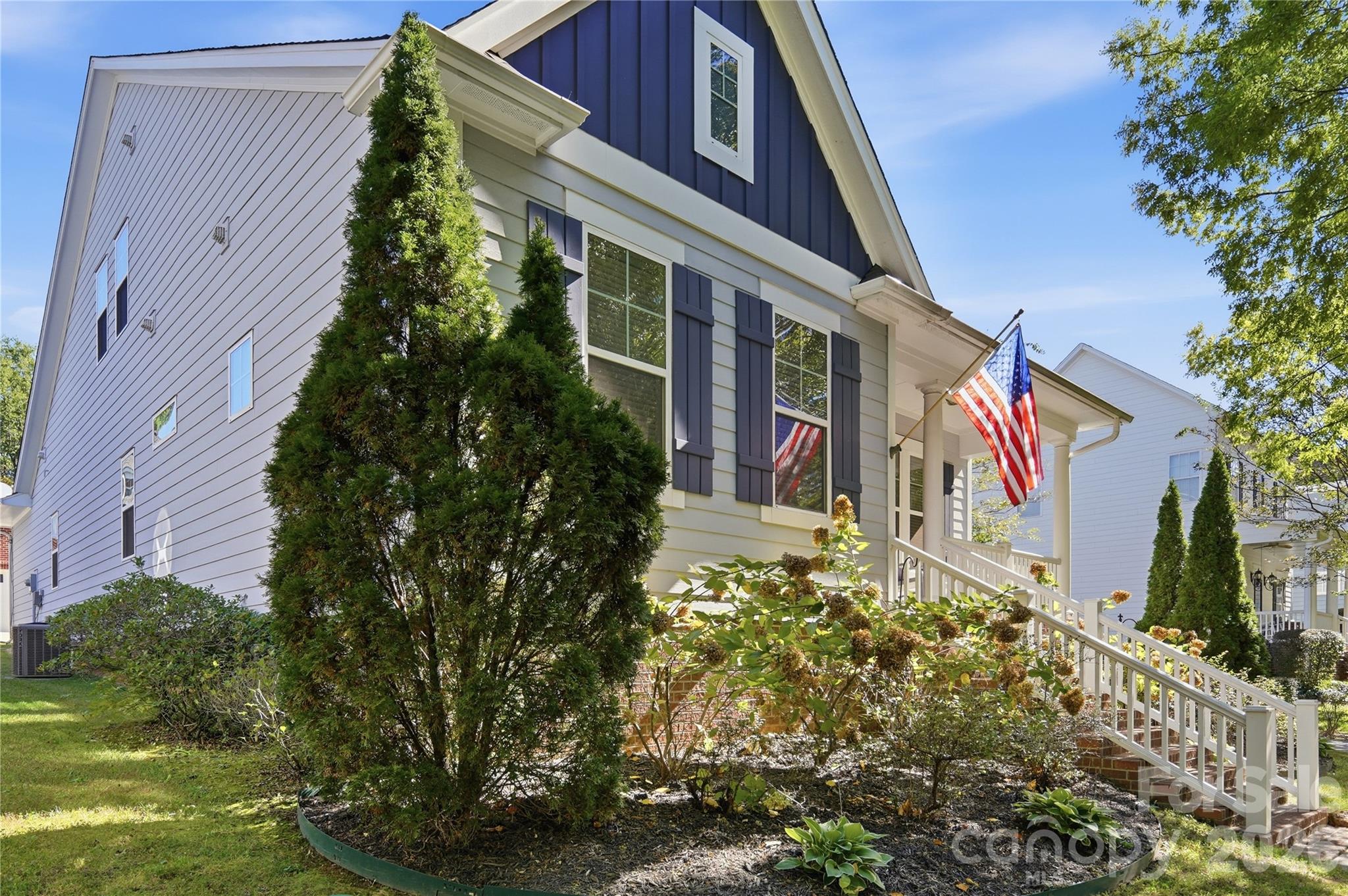 Single Family Residence at 2013 Lexington Street, Belmont, photo 3 of 39