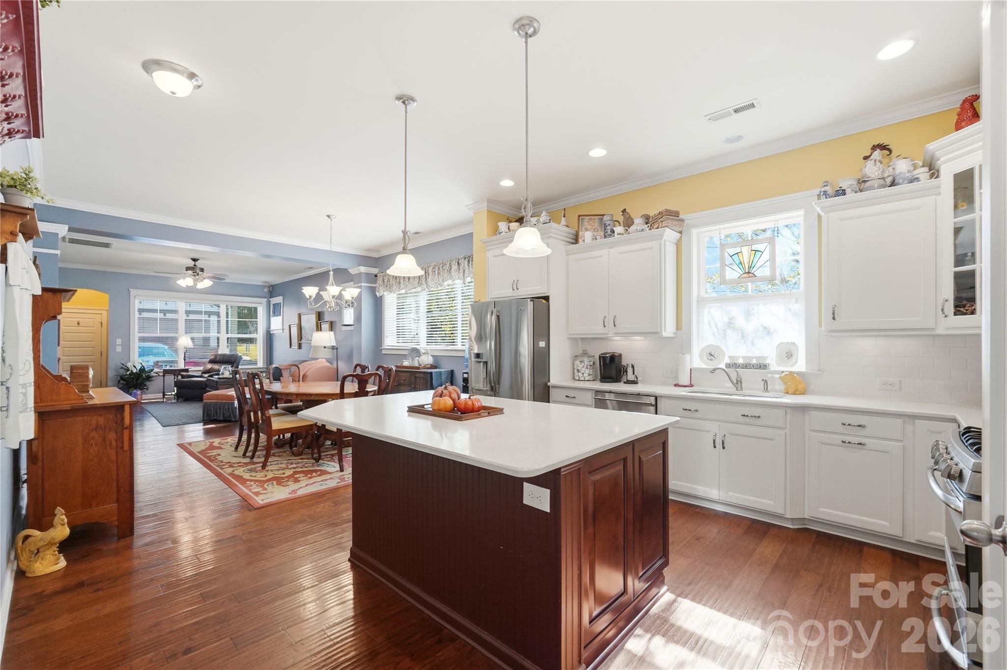 Single Family Residence at 2013 Lexington Street, Belmont, photo 12 of 39