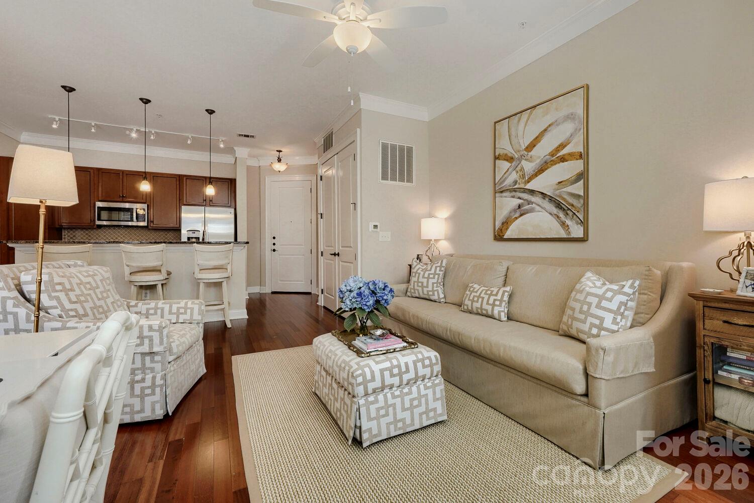 Spacious Living - 2810 Selwyn Avenue, Charlotte
