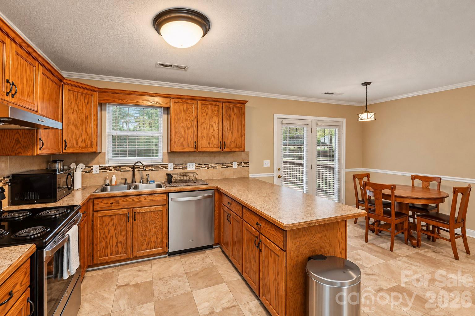 Single Family Residence at 2204 Wheaton Way, Monroe, photo 6 of 29