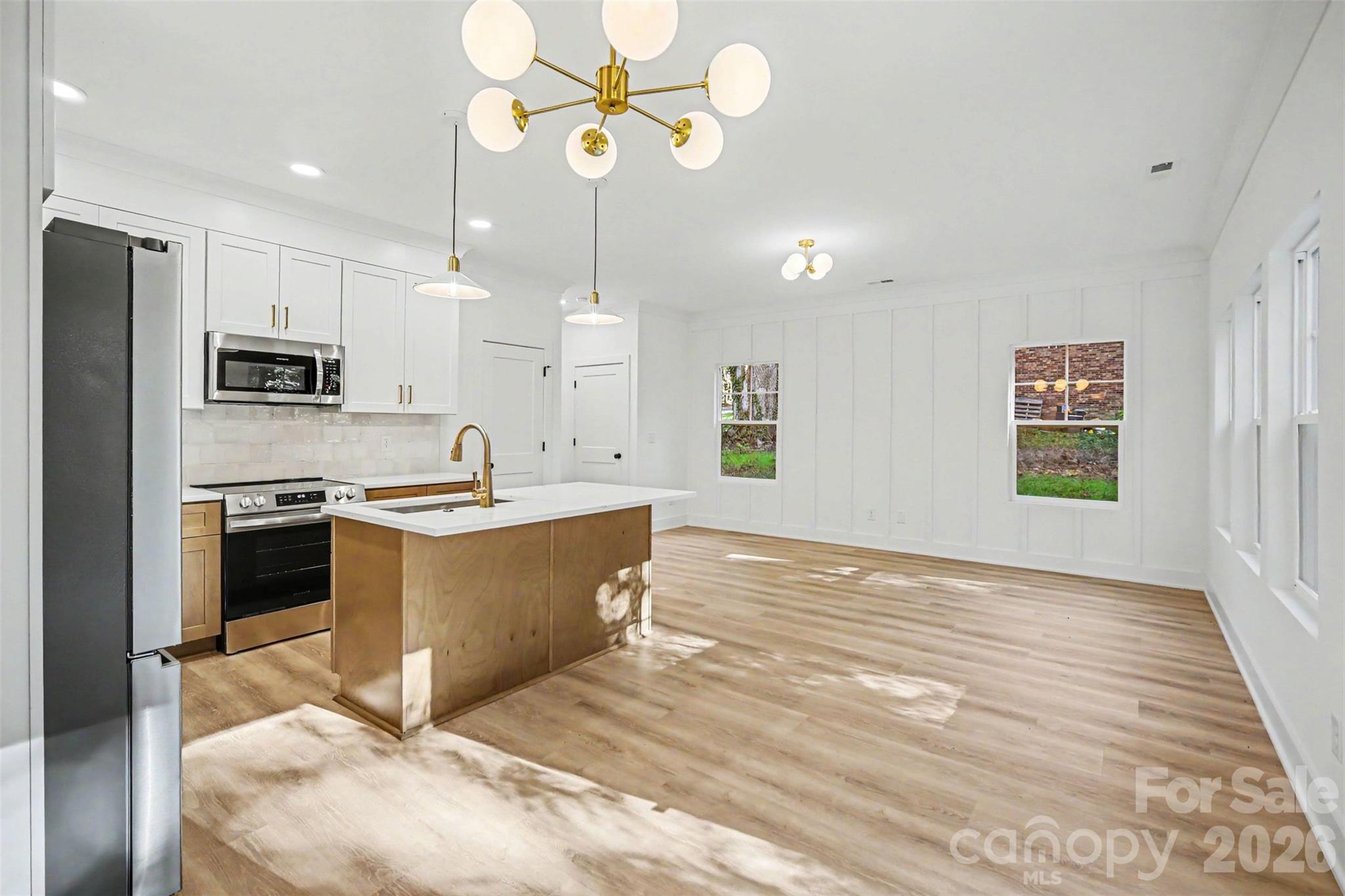 Single Family Residence at 514 Brookgreen Drive, Dallas, photo 5 of 29