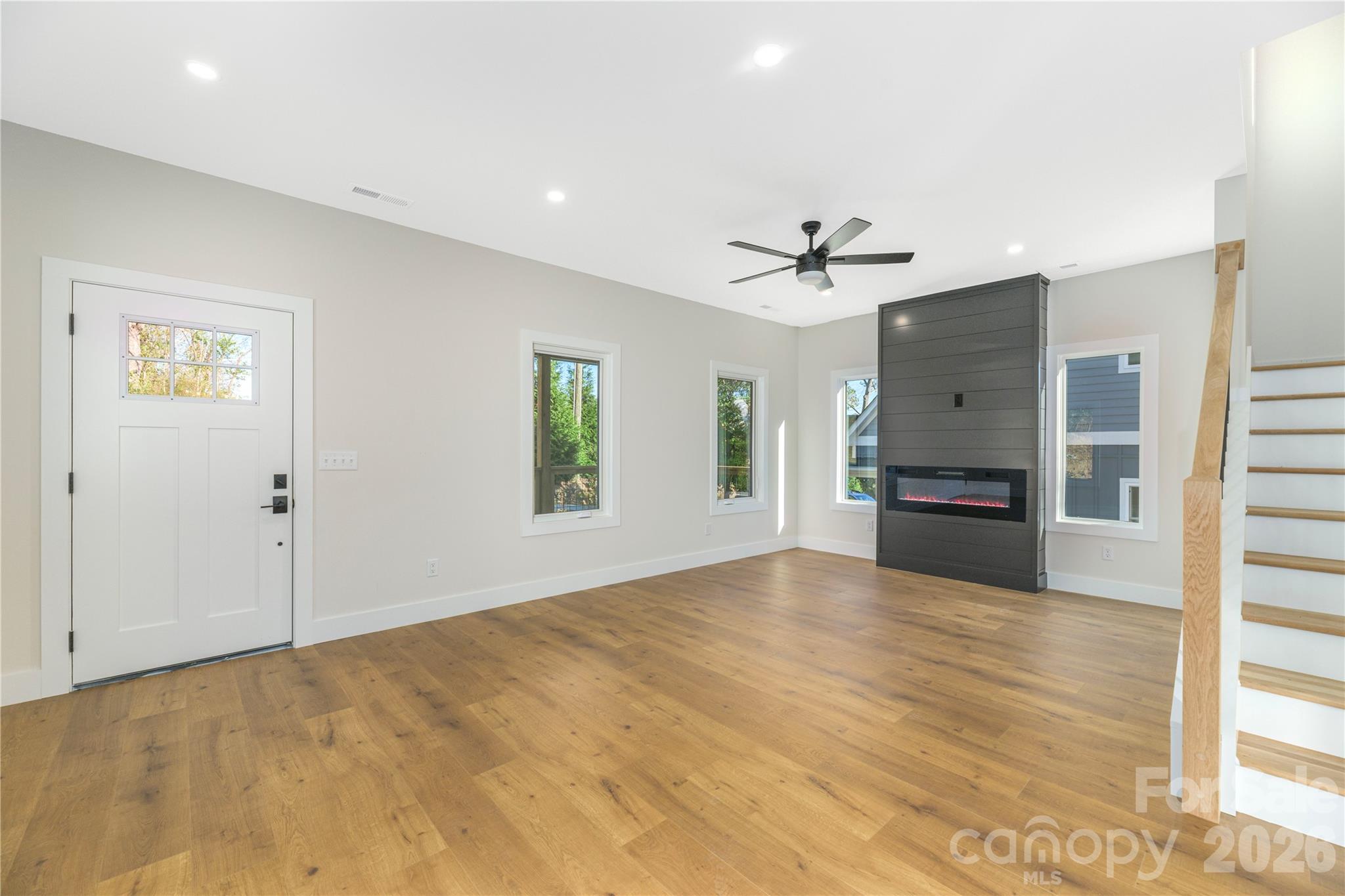 Single Family Residence at 12 Weaver Hill Road, Asheville, photo 6 of 42