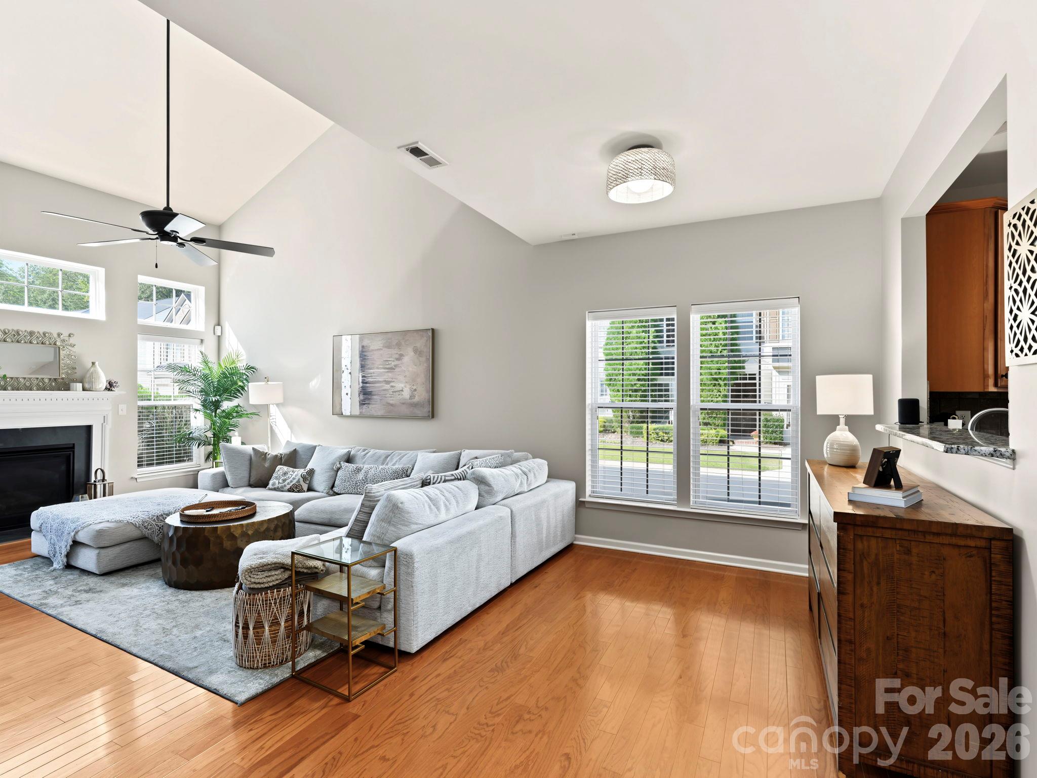 Townhouse at 5904 Union Pacific Avenue, Charlotte, photo 3 of 40