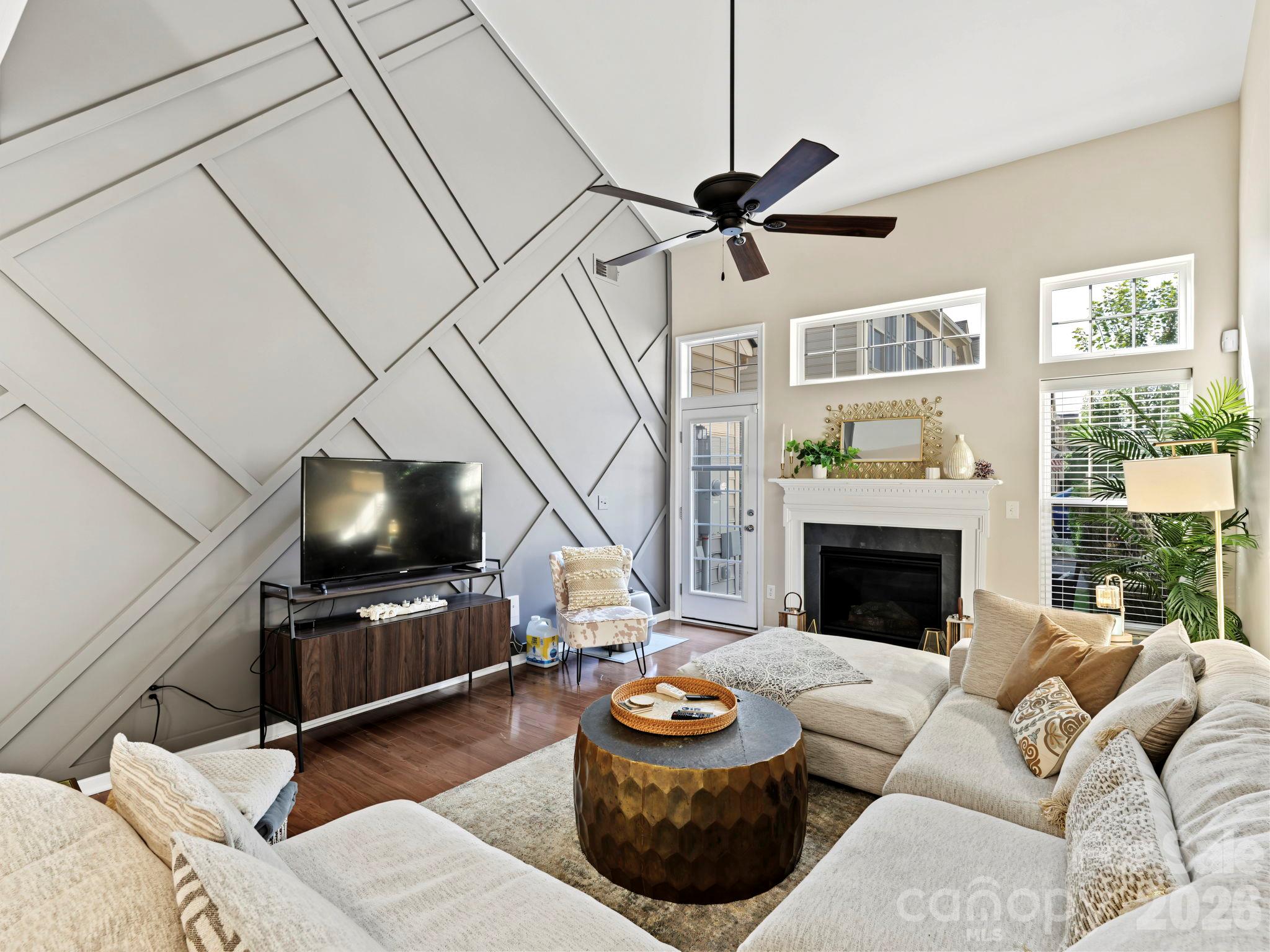 Townhouse at 5904 Union Pacific Avenue, Charlotte, photo 5 of 40