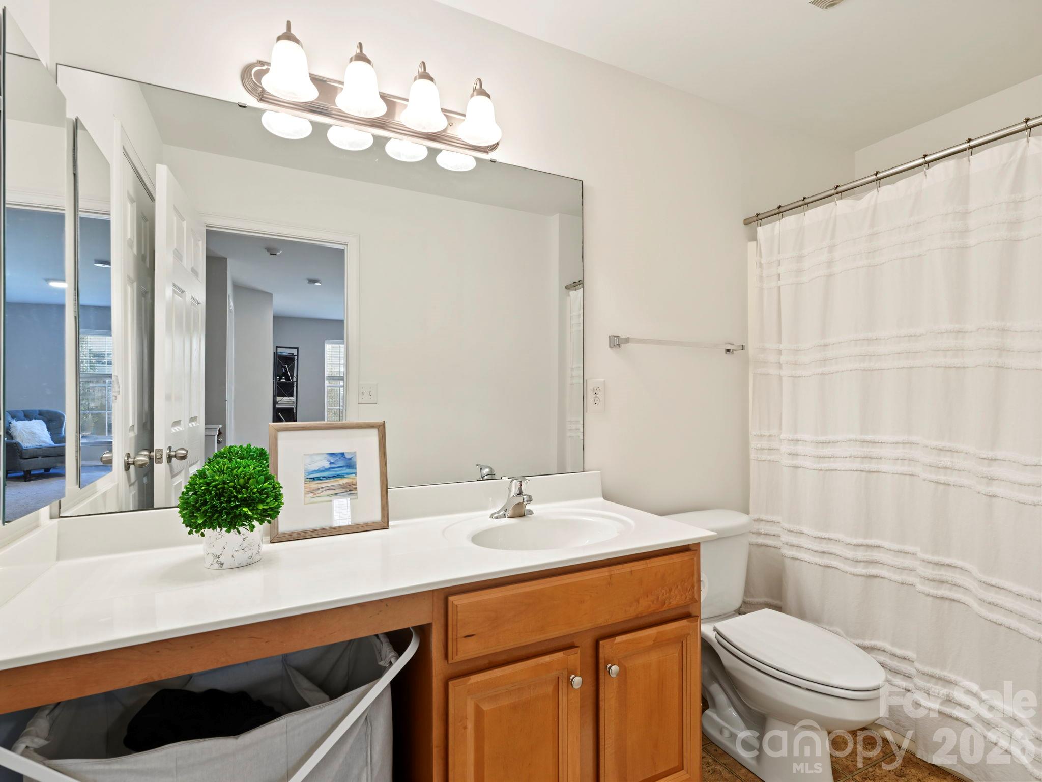 Townhouse at 5904 Union Pacific Avenue, Charlotte, photo 25 of 40