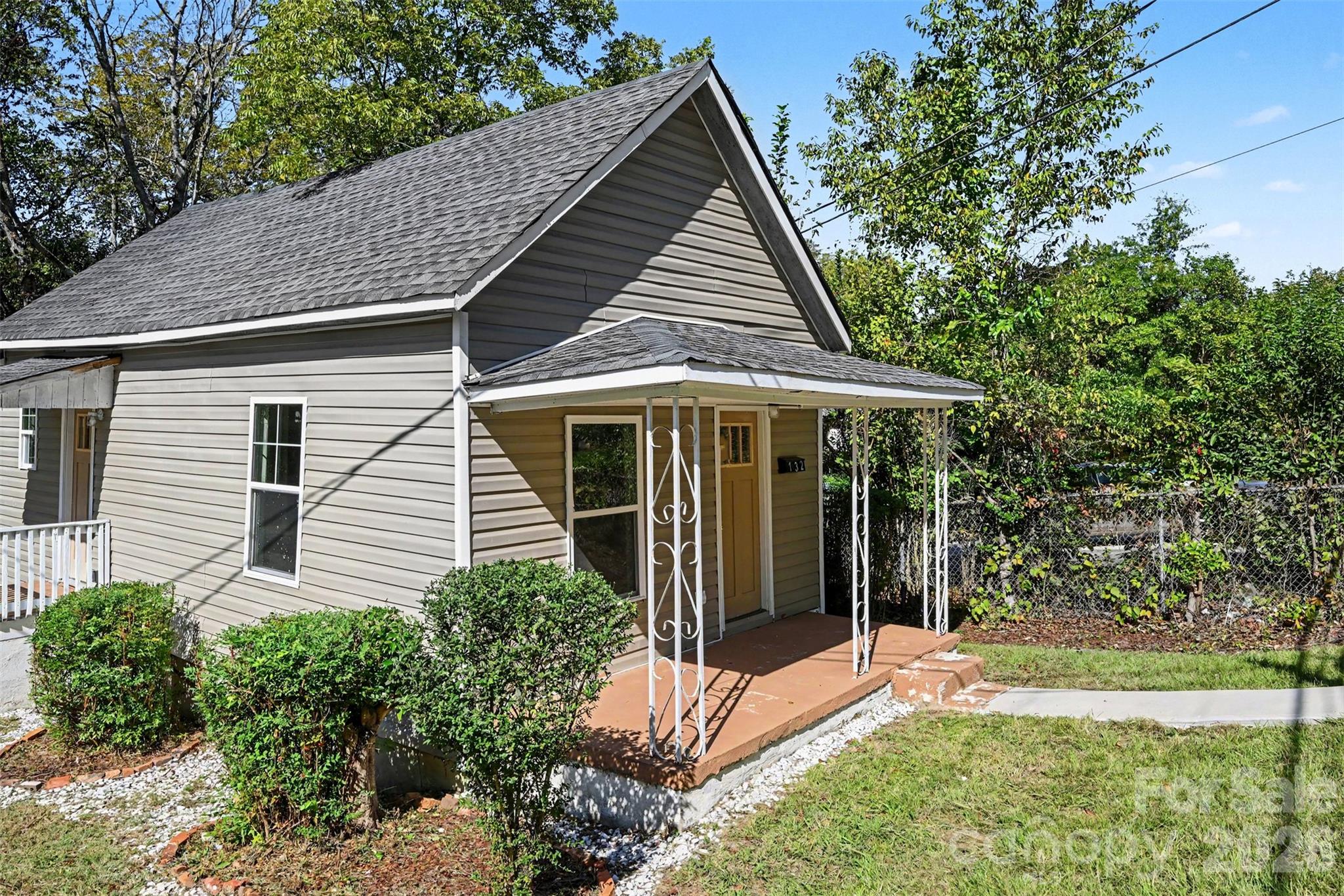 Single Family Residence at 132 Loomis Street, Chester, photo 2 of 31