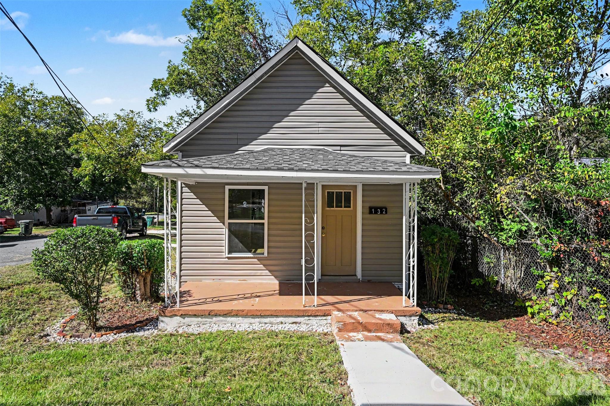 Single Family Residence at 132 Loomis Street, Chester, photo 3 of 31