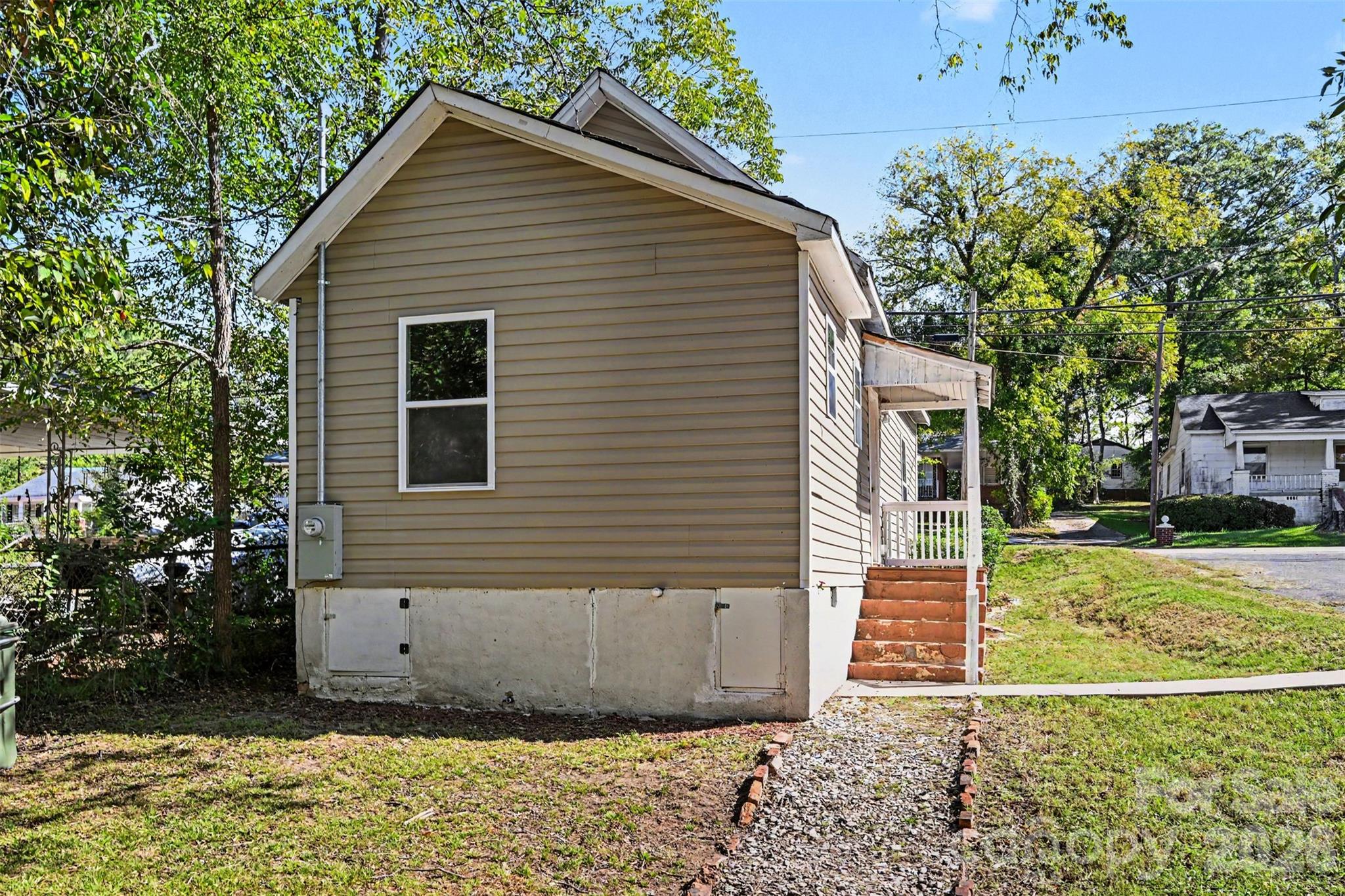 Single Family Residence at 132 Loomis Street, Chester, photo 23 of 31