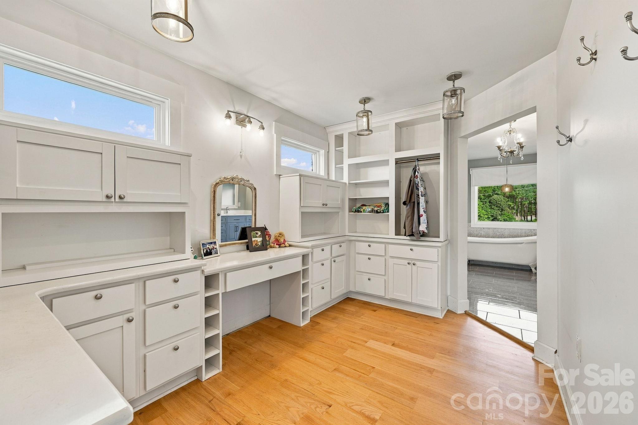 Primary Bathroom - 48155 Ingram Road, New London