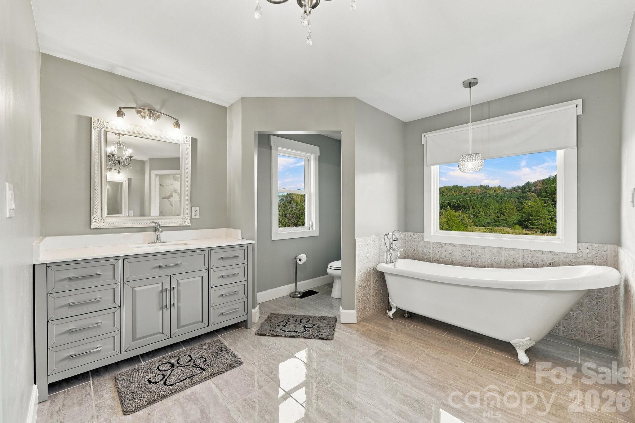 Primary Bathroom - 48155 Ingram Road, New London