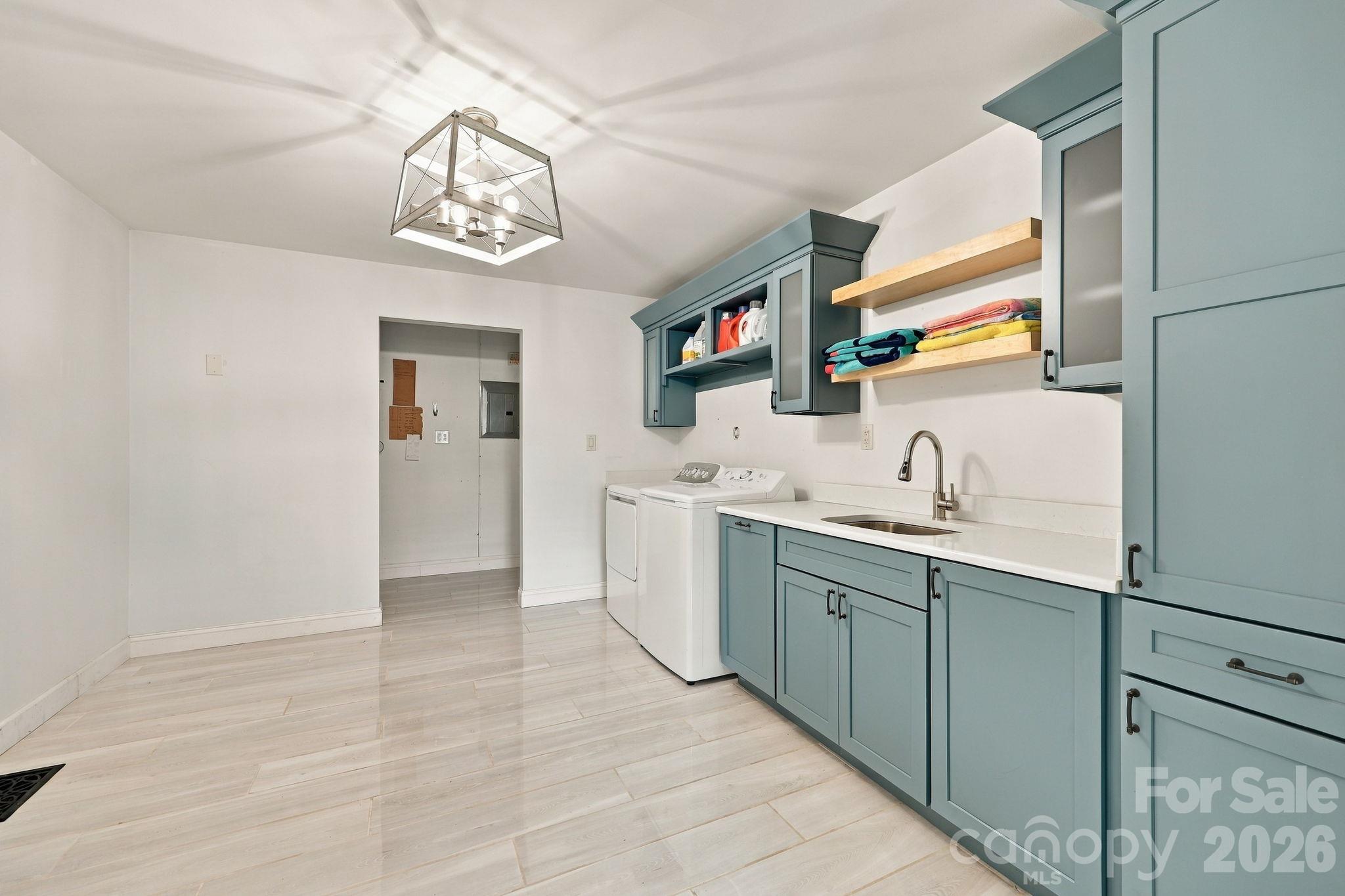 Laundry Room - 48155 Ingram Road, New London