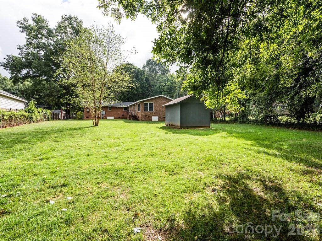 Single Family Residence at 4320 Craig Avenue, Charlotte, photo 3 of 15