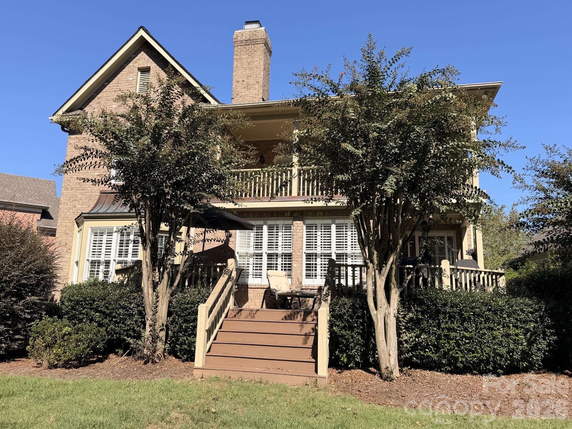 Single Family Residence at 5637 Fairway View Drive, Charlotte, photo 3 of 46