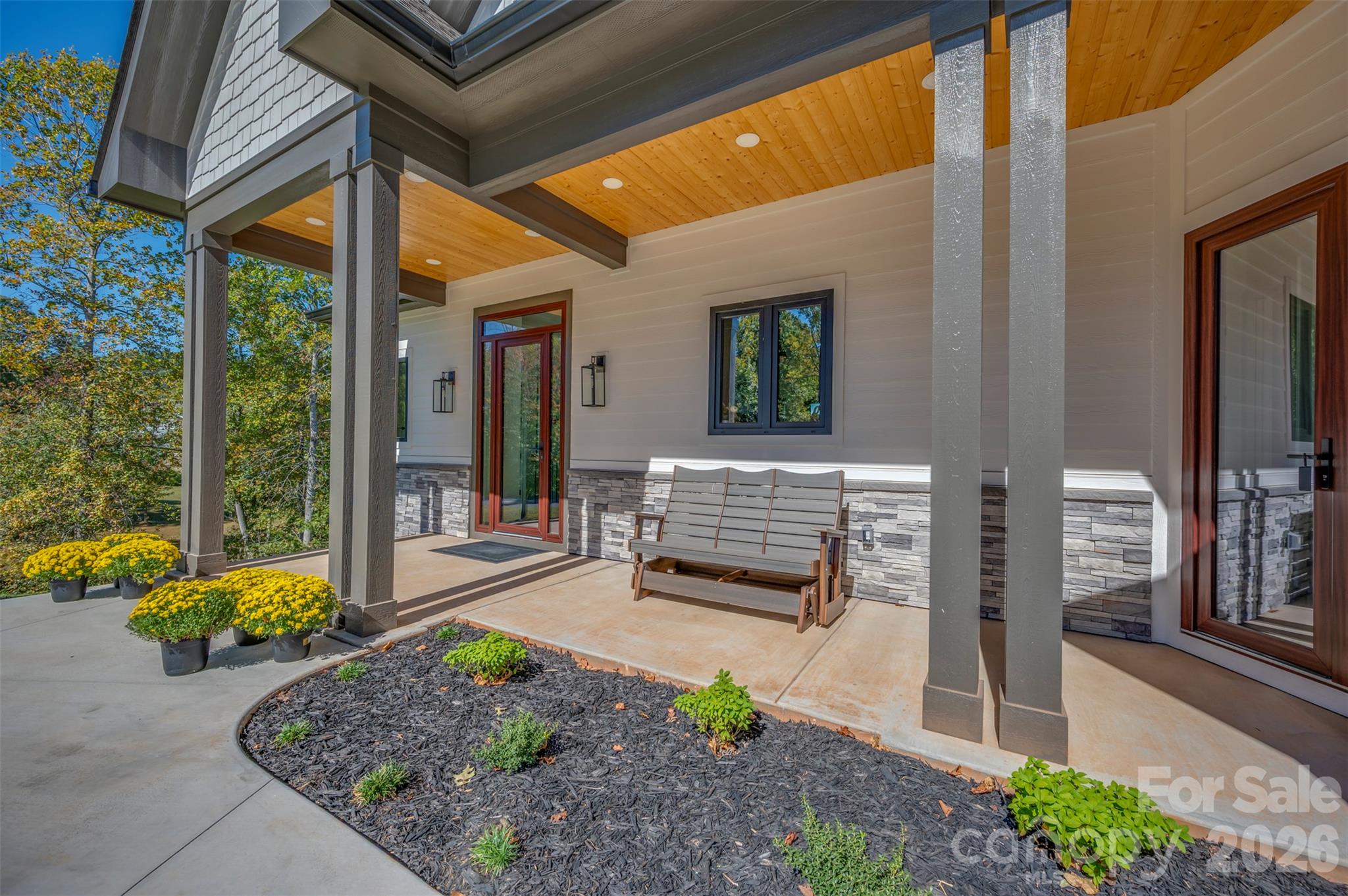 Single Family Residence at 438 Mapleton Lane, Columbus, photo 24 of 69