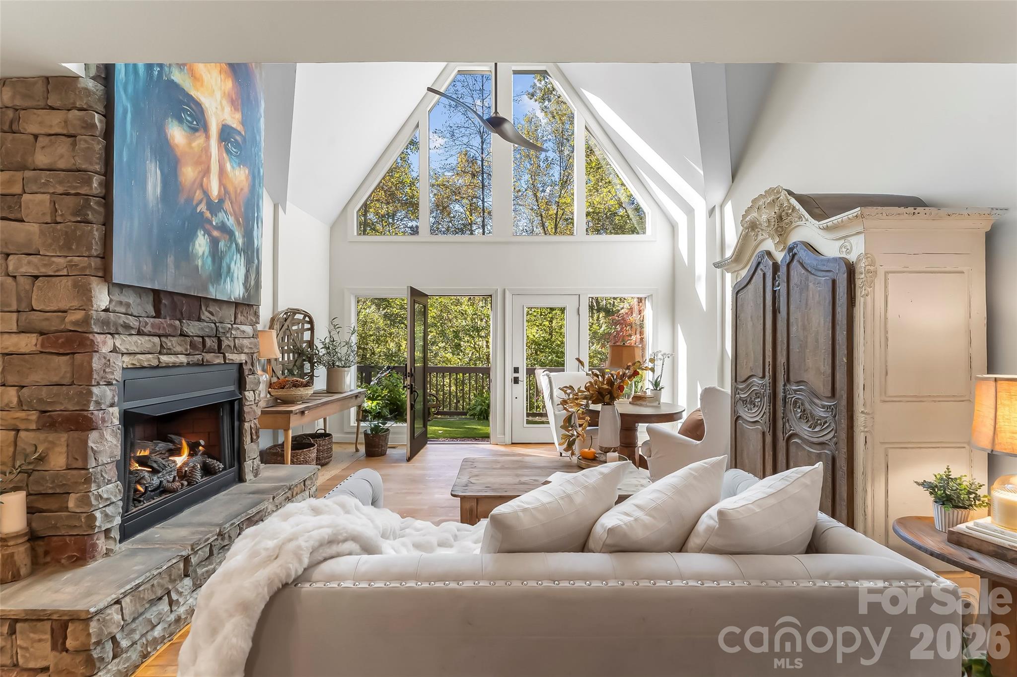 Cozy Living Room with gas fireplace - 237 Mallard Road, Lake Lure