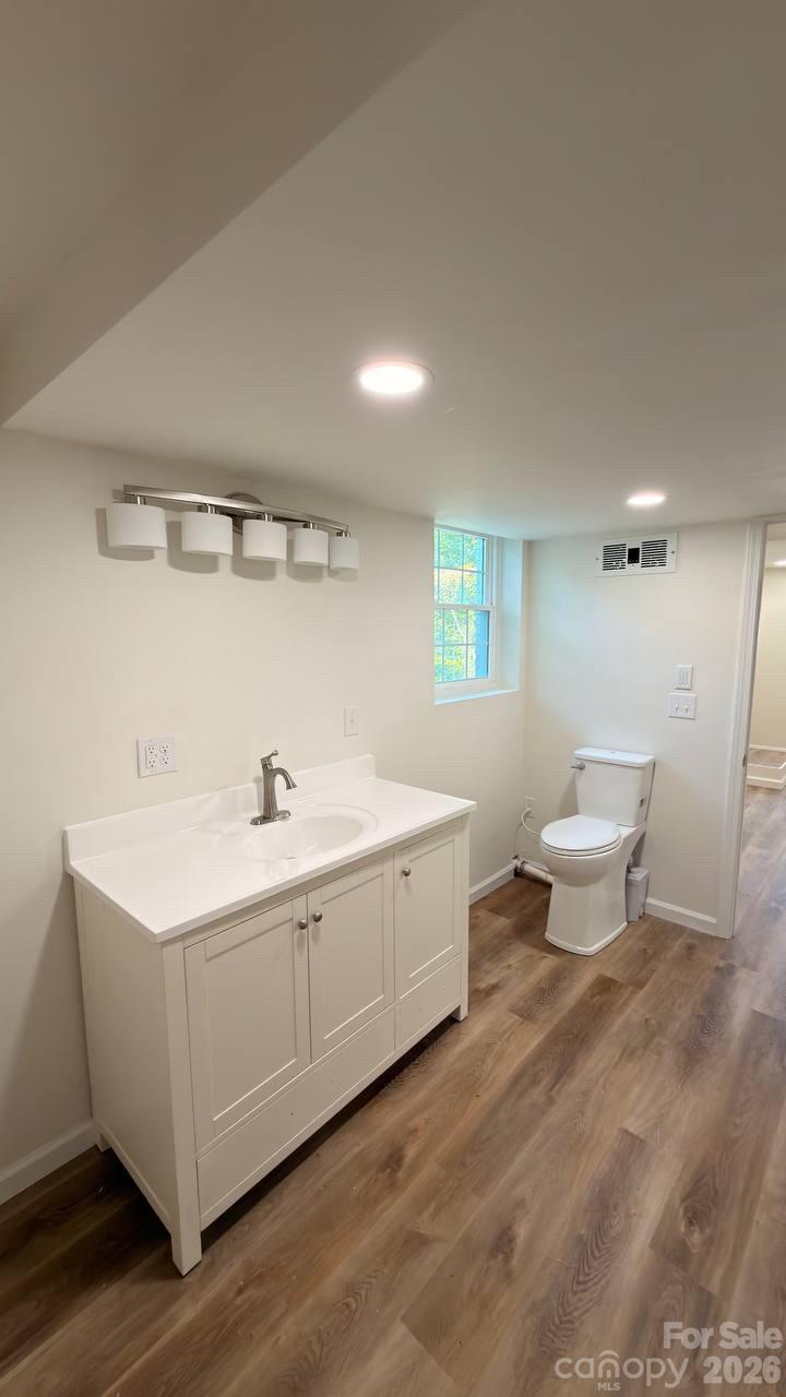 full bathroom downstairs - 169 8th Avenue SW, Conover