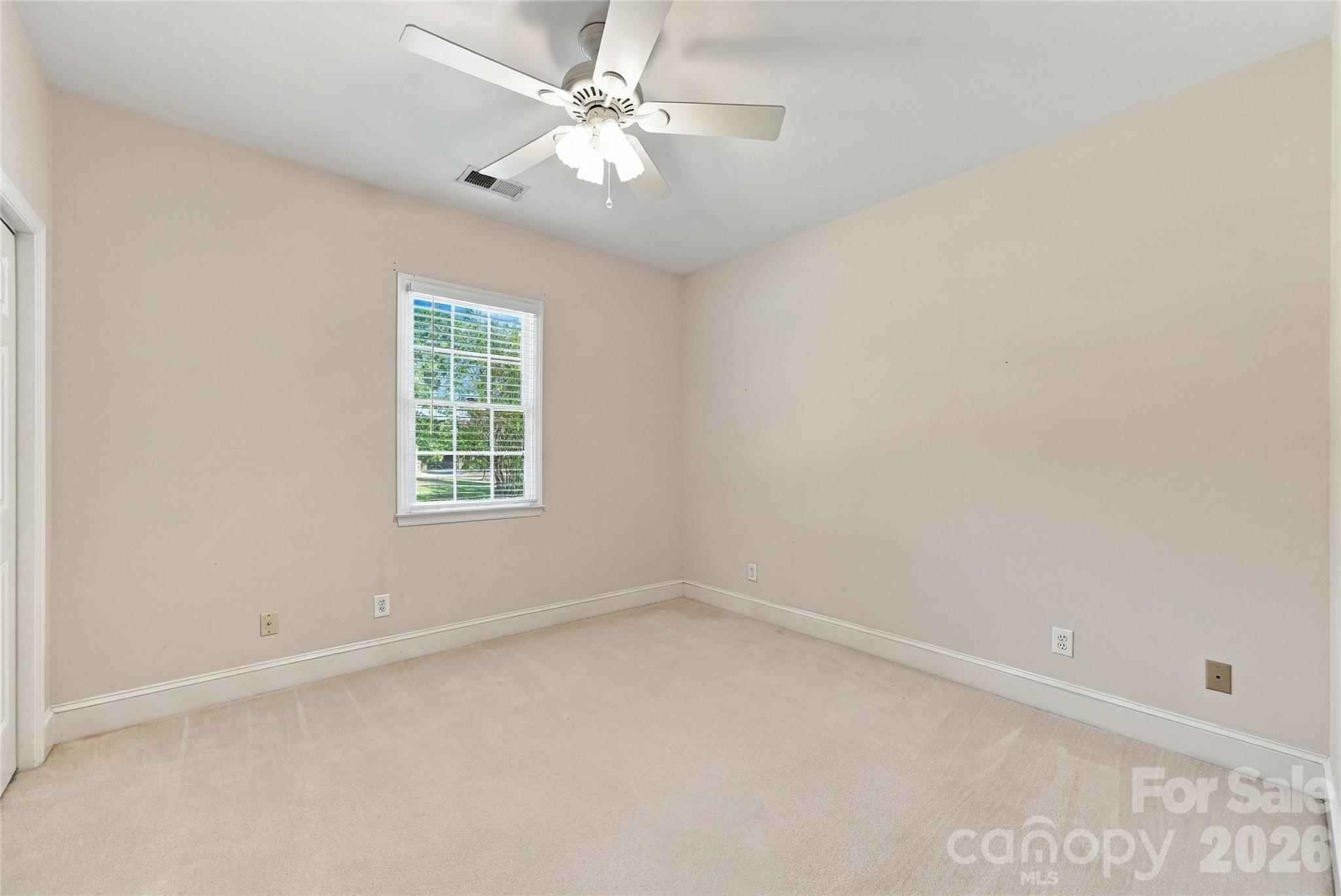 Single Family Residence at 155 Lake Point Drive, Fort Mill, photo 28 of 37