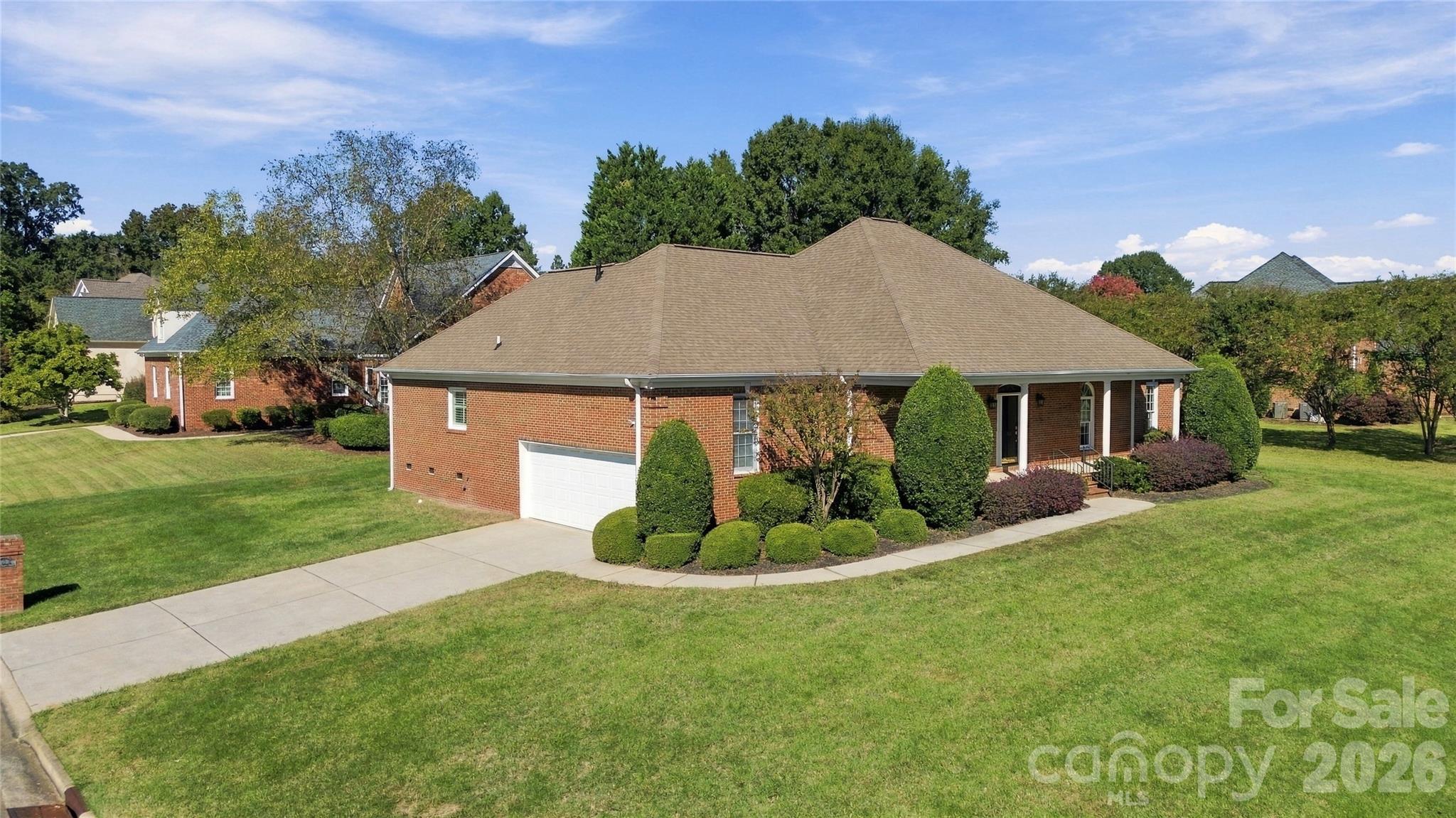 Single Family Residence at 155 Lake Point Drive, Fort Mill, photo 37 of 37