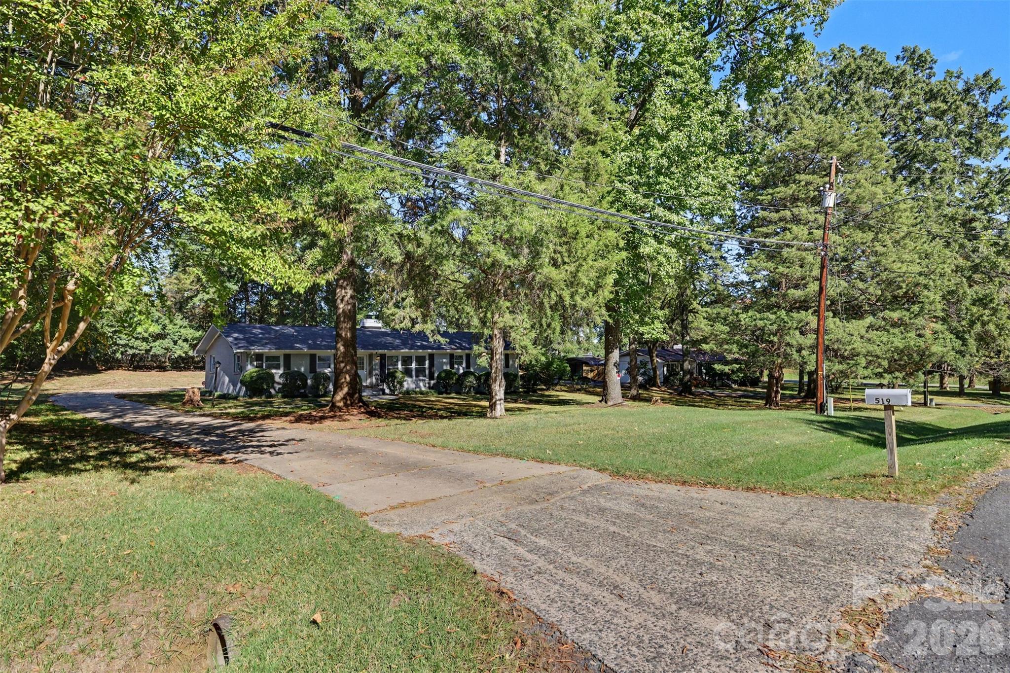 Long driveway provides plenty of parking - 519 Amon Lane, Pineville