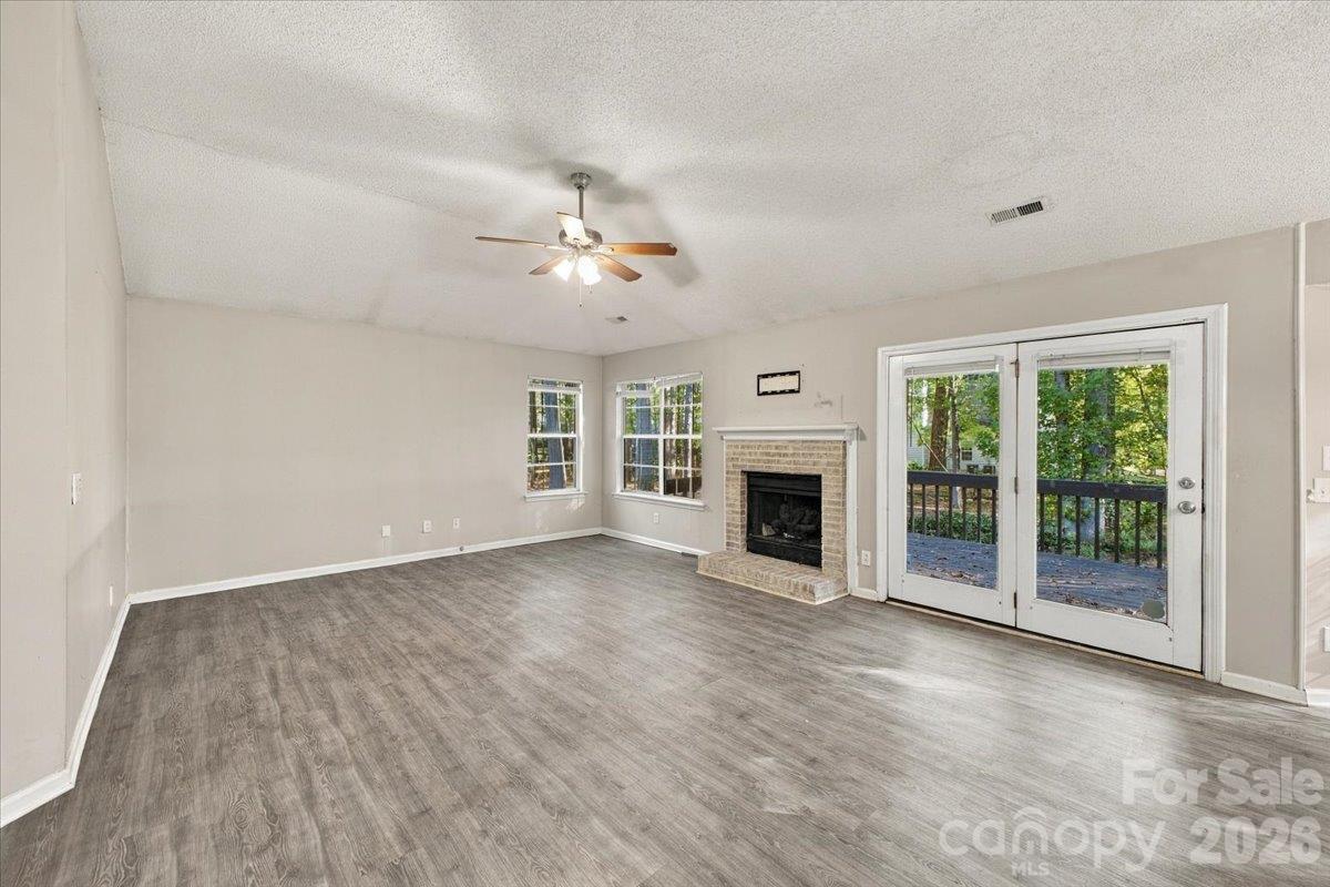 Single Family Residence at 11219 Turmeric Court, Charlotte, photo 7 of 52