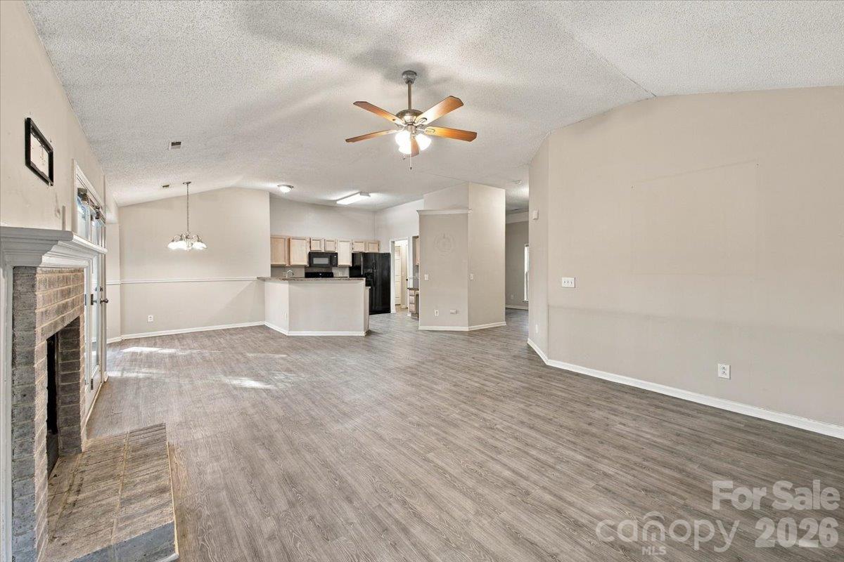 Single Family Residence at 11219 Turmeric Court, Charlotte, photo 11 of 52