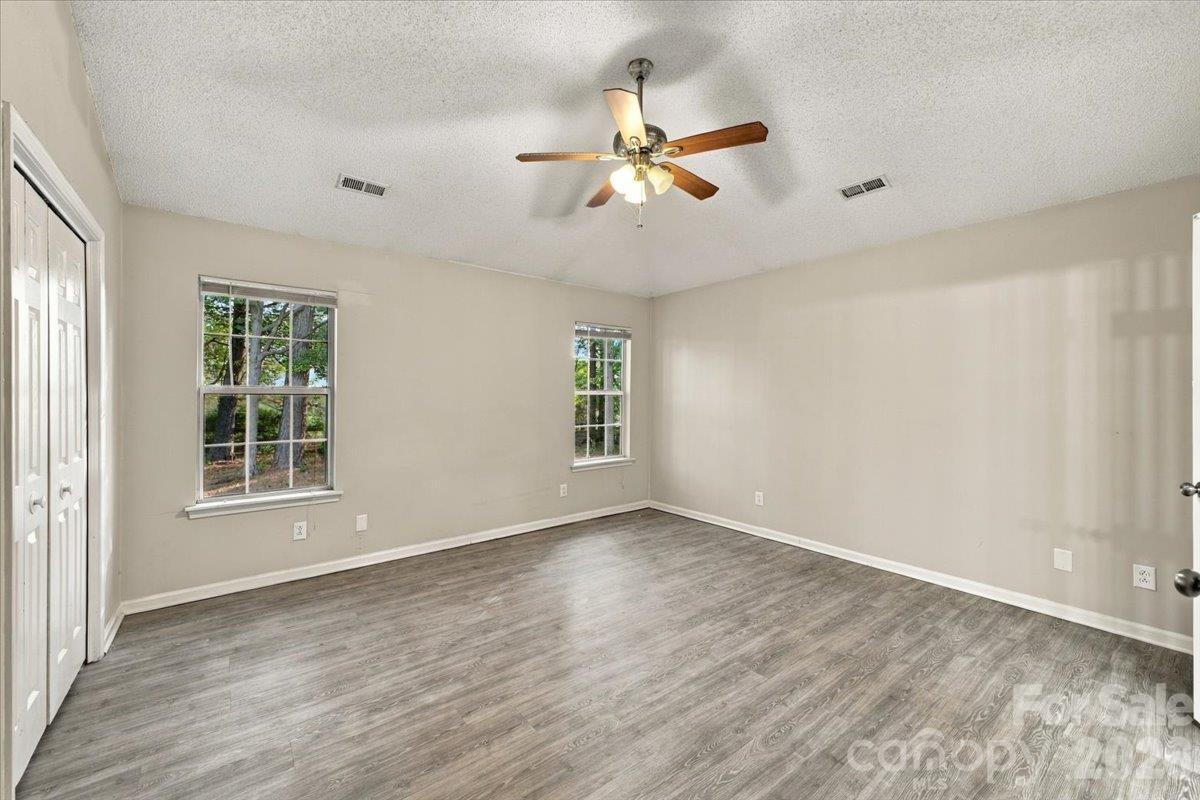 Single Family Residence at 11219 Turmeric Court, Charlotte, photo 23 of 52