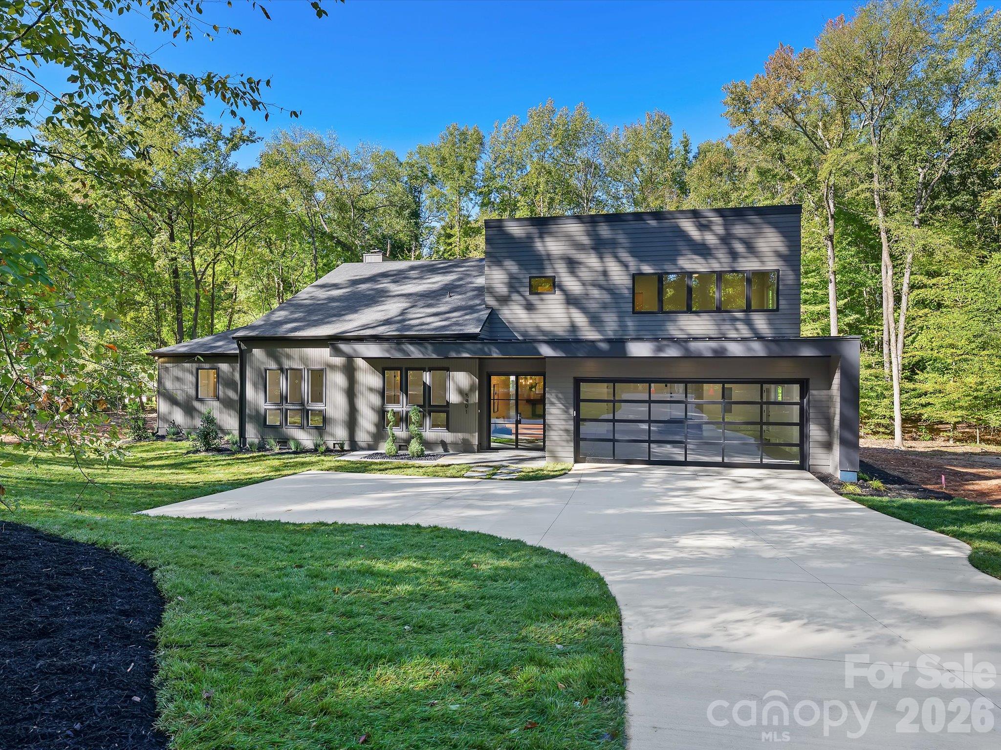Single Family Residence at 5401 Lancelot Drive, Charlotte, photo 37 of 38