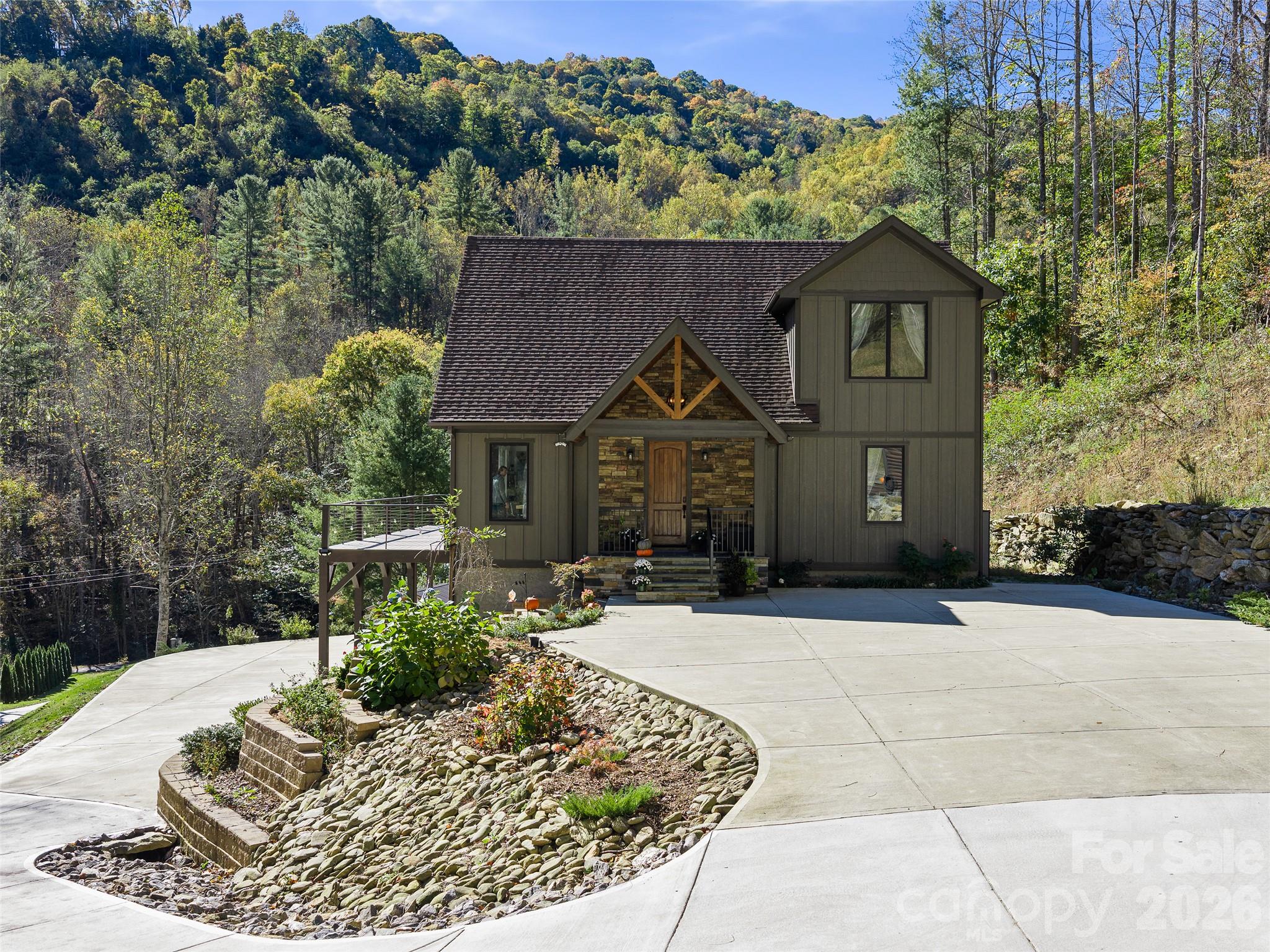 Driveway and Front Entrance - 1136 Elk Shoals Creek Road, Burnsville