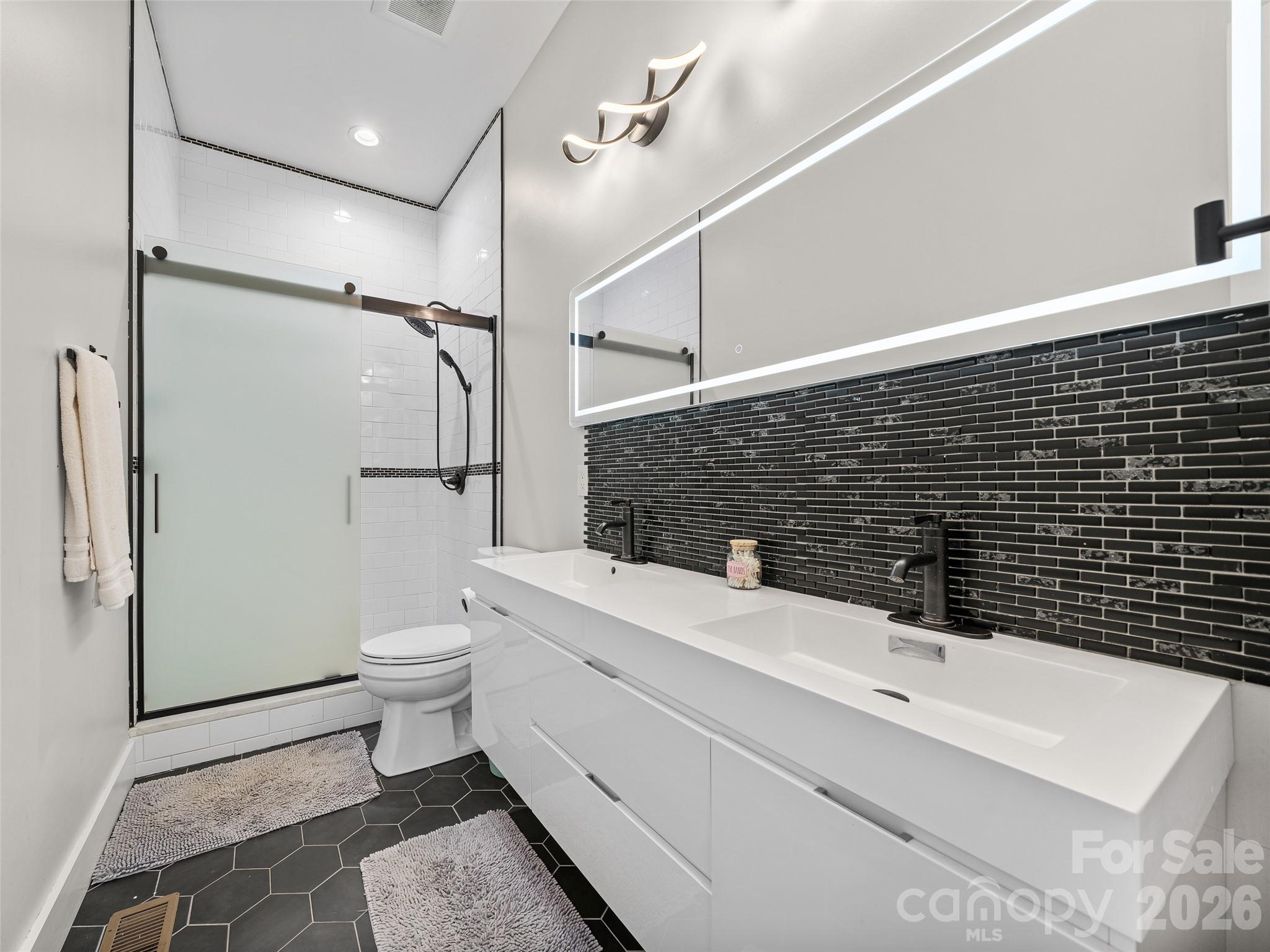 Downstairs Full Bathroom - 1136 Elk Shoals Creek Road, Burnsville