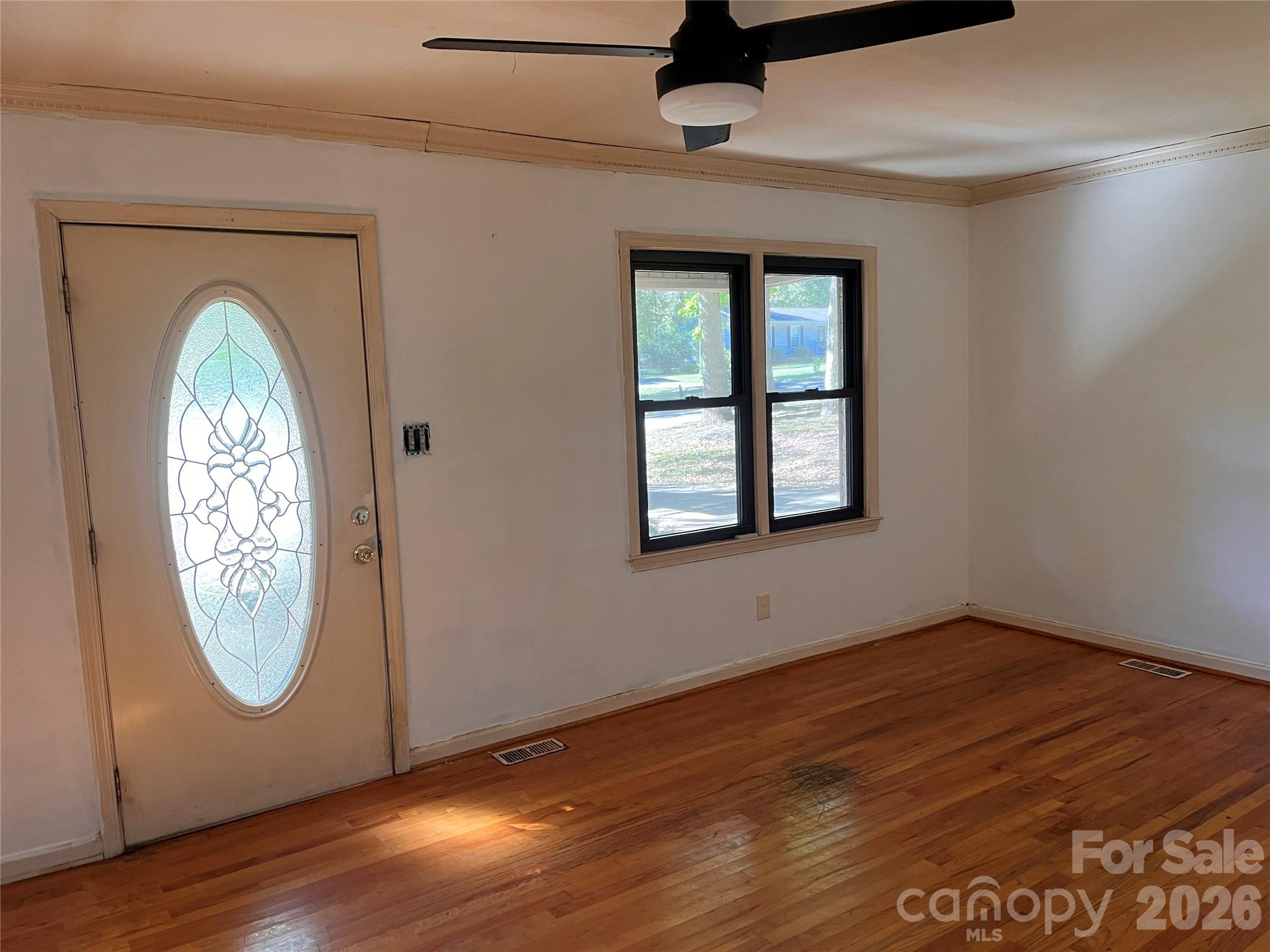 Single Family Residence at 1609 University Park Drive, Lancaster, photo 3 of 14